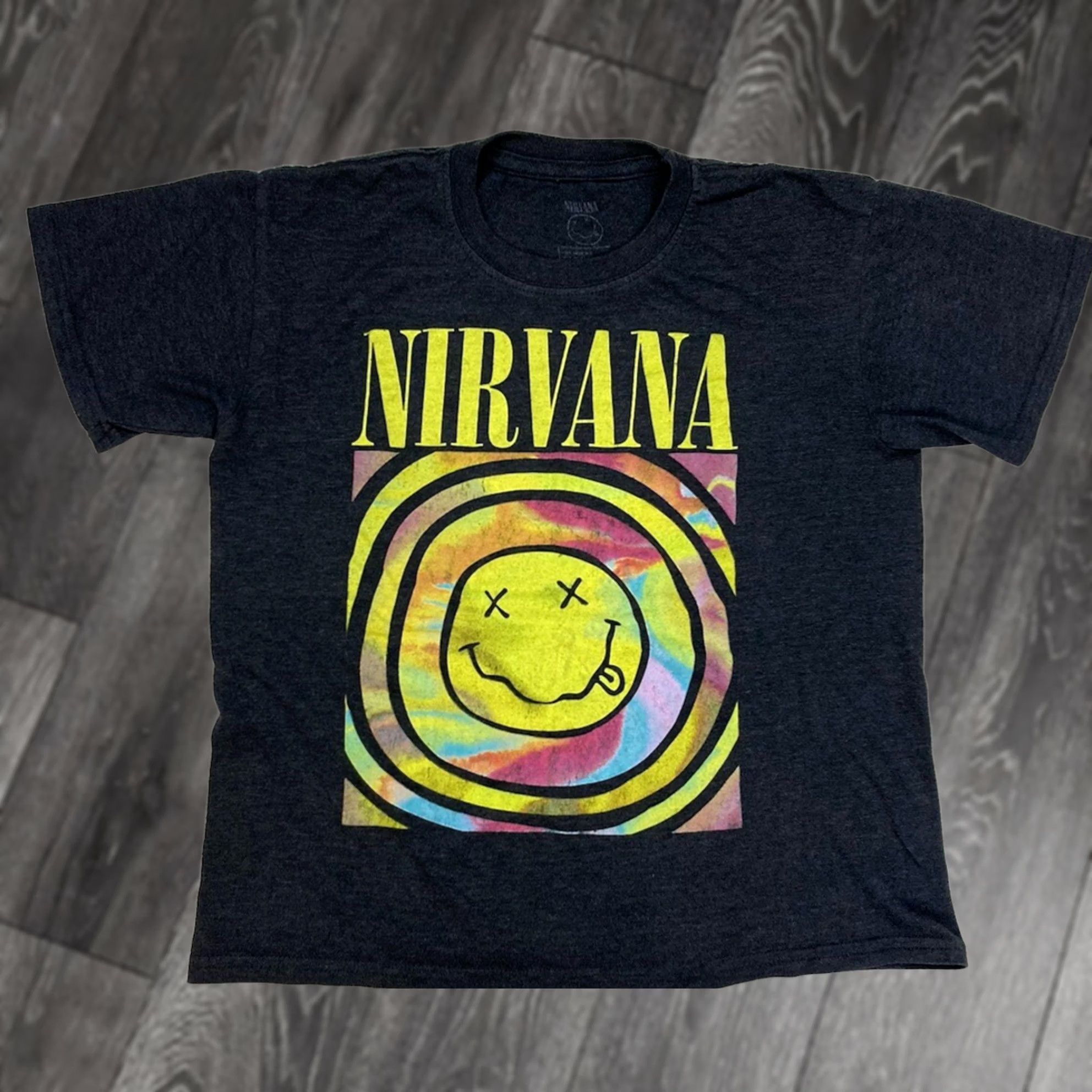 Logo 7 Nirvana Shirt Women XS Gray Short Sleeve Crew Neck Logo Crop T-Shirt Music Retro Pix Size XS / US 0-2 / IT 36-38 - 1 Thumbnail
