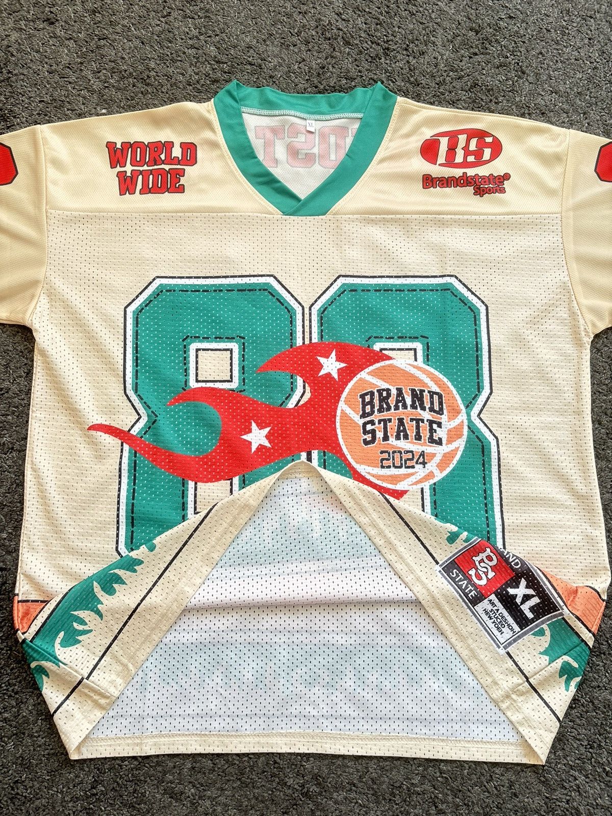 Japanese Brand Vintage oversize basketball 80 football cream green jersey Size US M / EU 48-50 / 2 - 11 Thumbnail