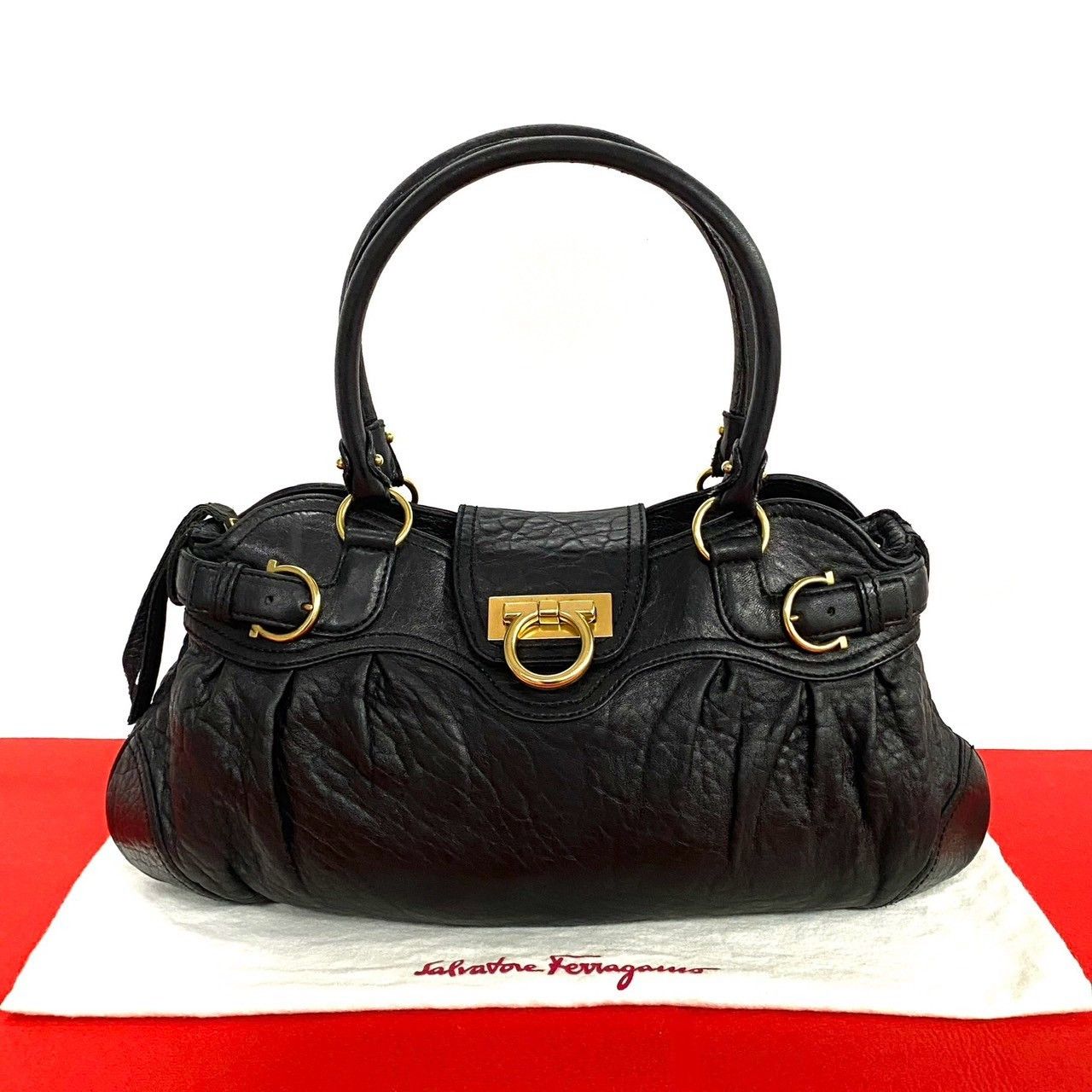 Salvatore Ferragamo Salvatore Ferragamo Gancini Leather Handbag Leather Tote Bag in Black, Women's
