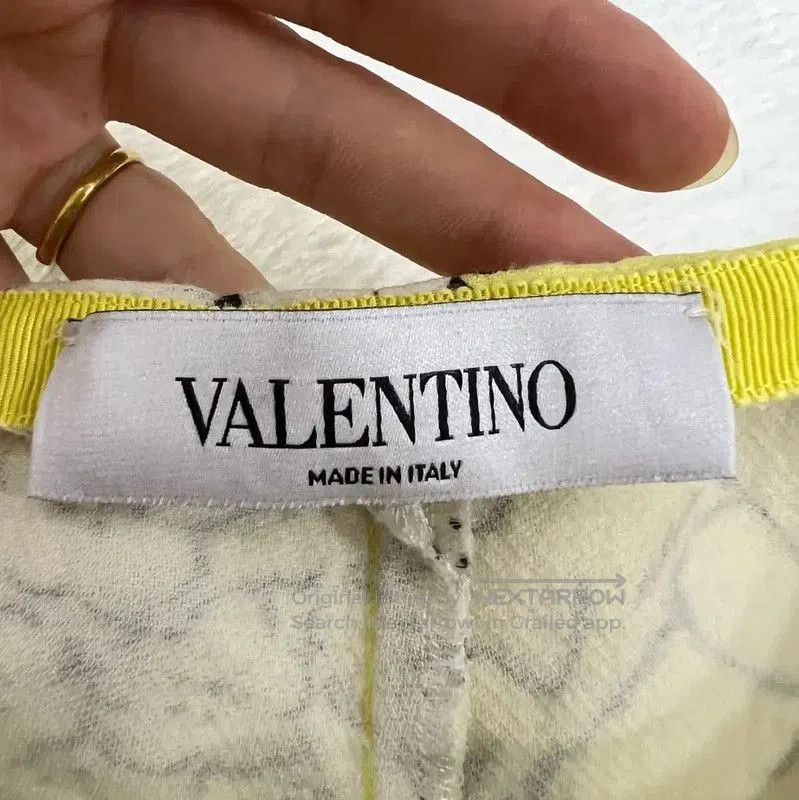 Valentino Valentino Summer Yellow Cotton Shorts . Size 28" / US 6 / IT 42 - 3 Thumbnail