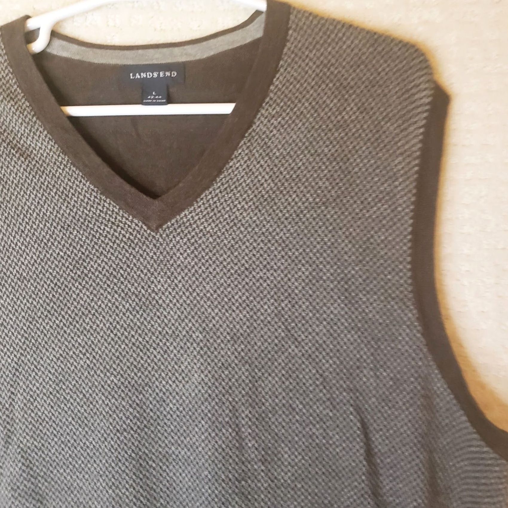 Lands' End Lands' End Sweater Vest Mens Large Brown Herringbone V-Neck Cotton Knit Clv Pullover Comfort Outdoor L Brown Mens Regular Vest Like New Pre-owned Size US L / EU 52-54 / 3 - 4 Thumbnail