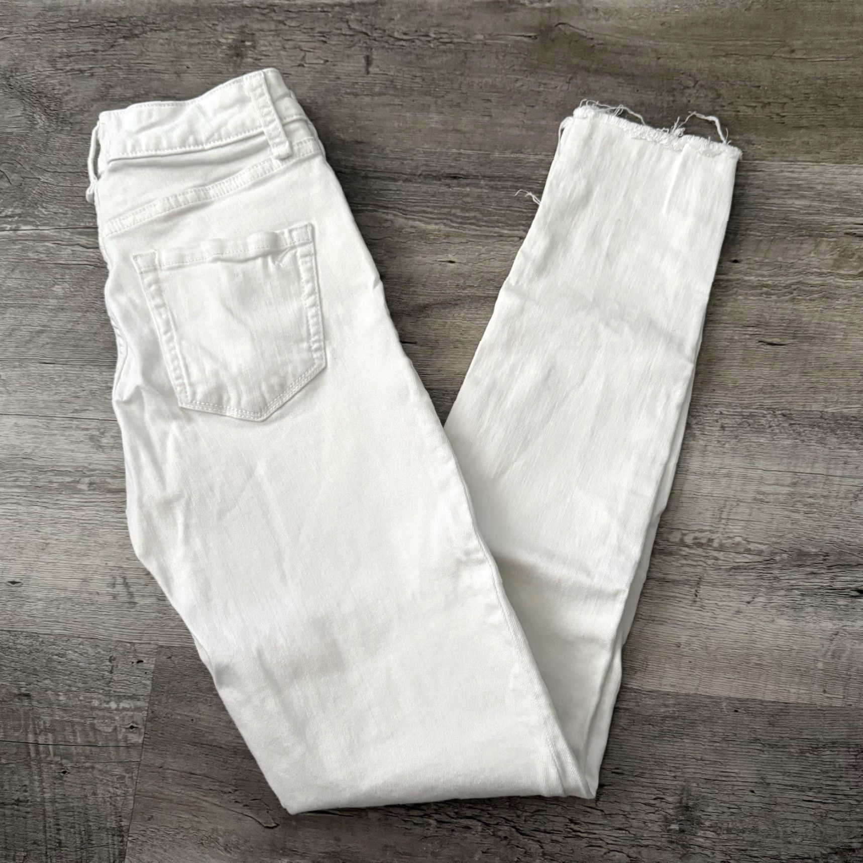 Vintage William Rast Jeans Womens Size 24 White Light Wash Skinny 5-Pocket Zip Size 42" / US 20 - 5 Thumbnail