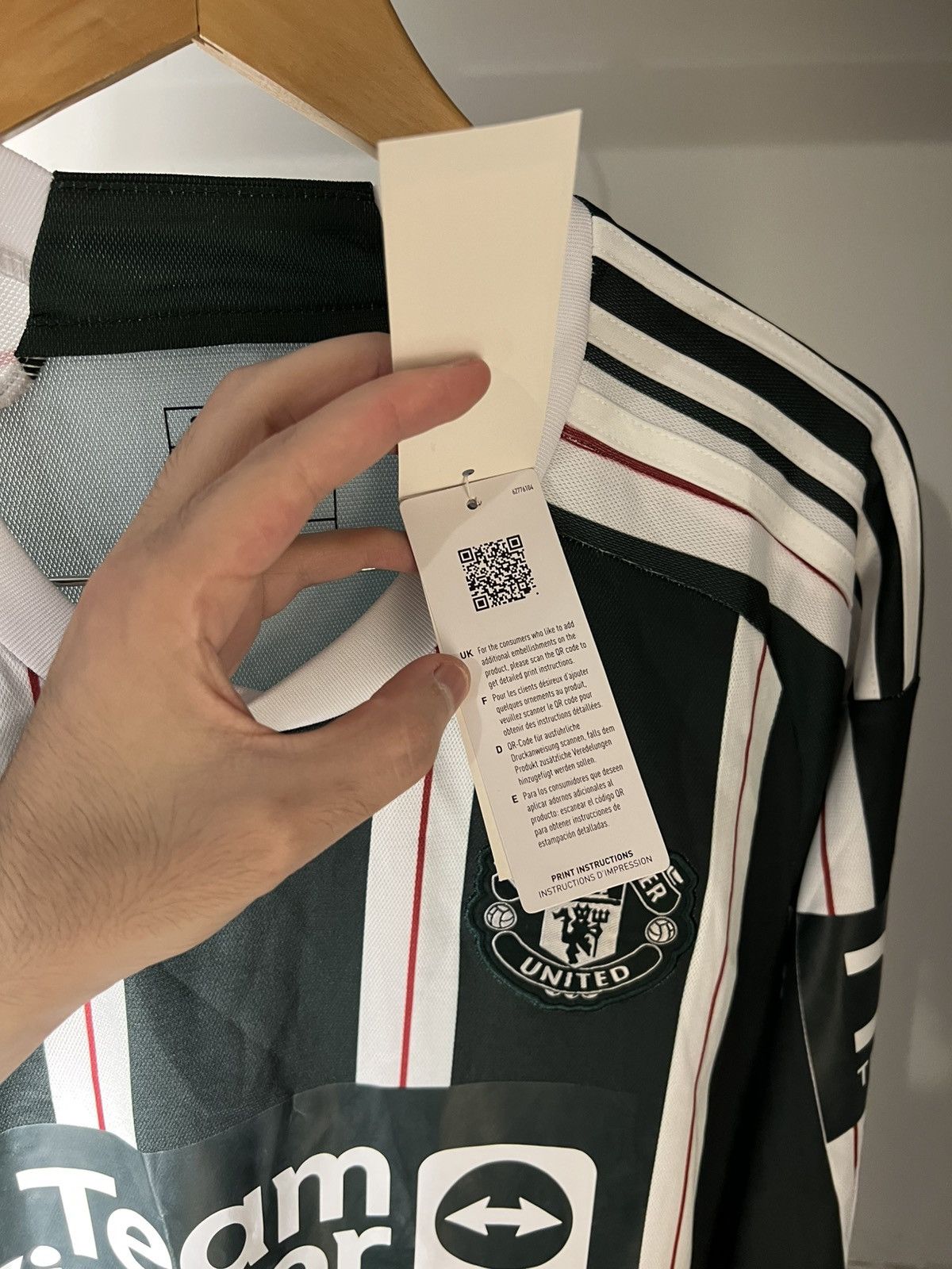 Vintage VERY RARE ADIDAS FC MANCHESTER UNITED ENGLAND SOCCER JERSEY Size US XXL / EU 58 / 5 - 18 Thumbnail