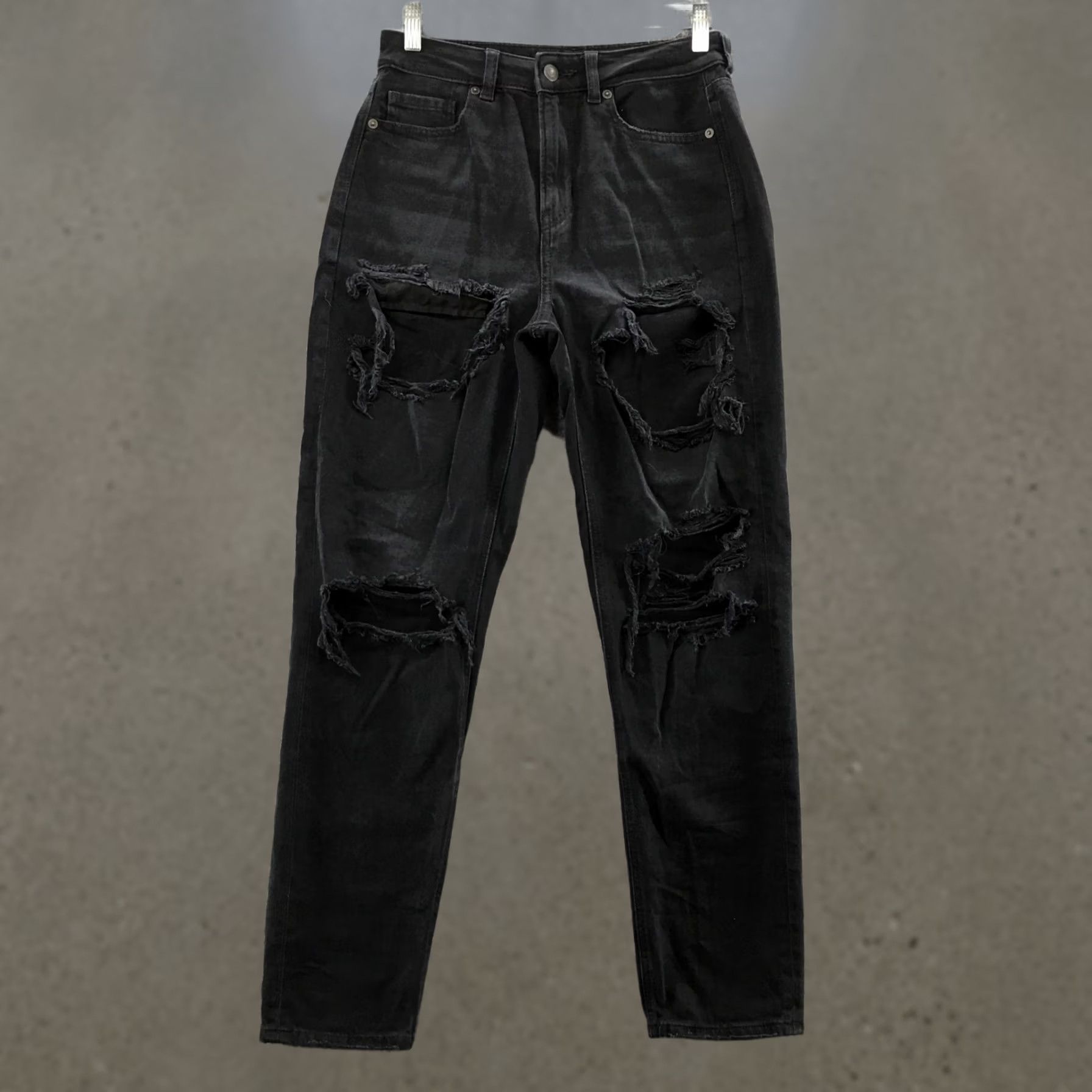 American Eagle Outfitters American Eagle Mom Jeans Womens 4R Black High Rise Distressed Size 27" / US 4 / IT 40 - 1 Thumbnail