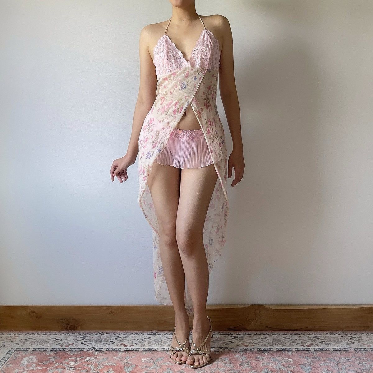 Victoria's Secret Victoria’s Secret Pink Floral Silk Halter Dress (XS–S) Size S / US 4 / IT 40 - 8 Thumbnail