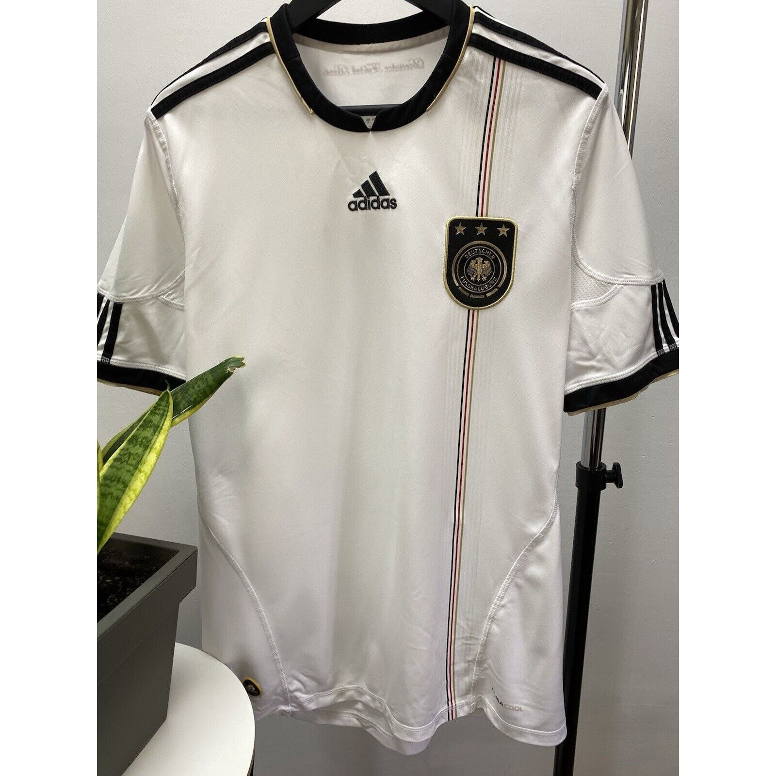 Adidas Adidas Germany 2010 2011 Home Soccer Jersey Football Shirt Size US M / EU 48-50 / 2 - 5 Thumbnail