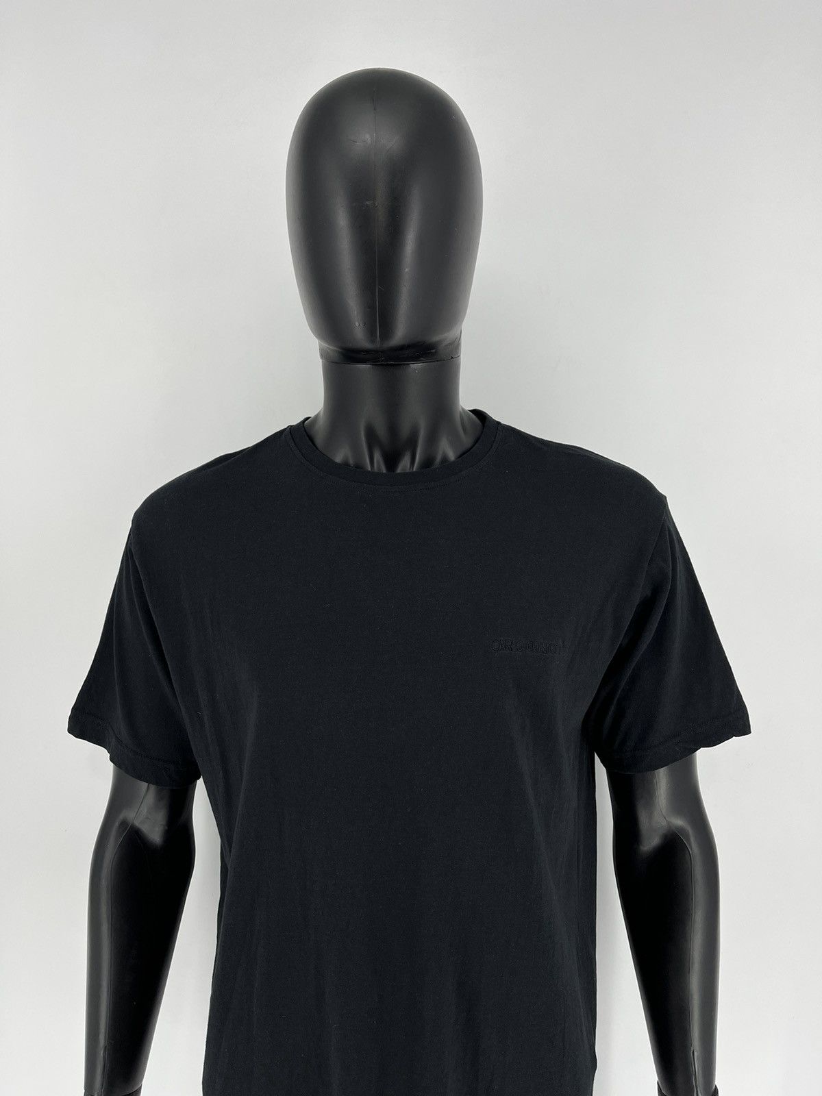 Carlo Colucci × Vintage Vintage Rare Logo Carlo Colucci Black Relaxed T-Shirt Size US XL / EU 56 / 4 - 1 Thumbnail