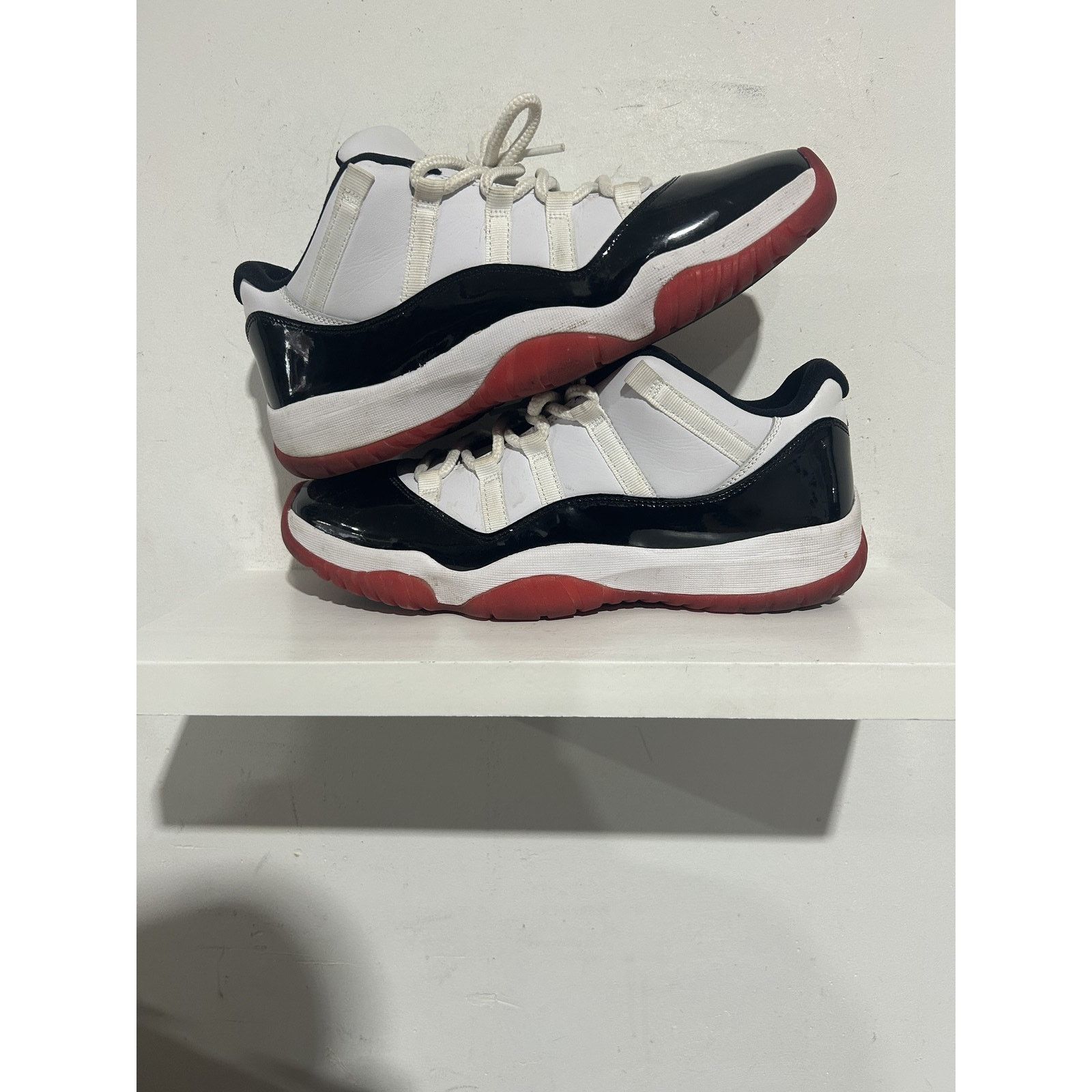 Jordan Brand JORDAN 11 RETRO LOW CONCORD BRED SIZE 11.5 PREOWNED Size US 11.5 / EU 44-45 - 1 Thumbnail