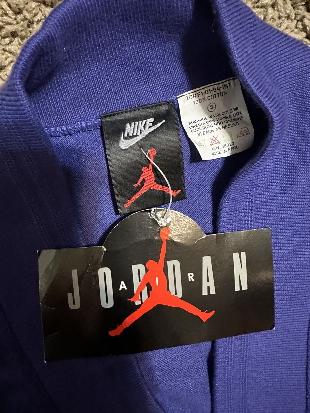 Nike Vintage Nike Air Jordan cardigan sweater 90s size small Size US S / EU 44-46 / 1 - 3 Thumbnail