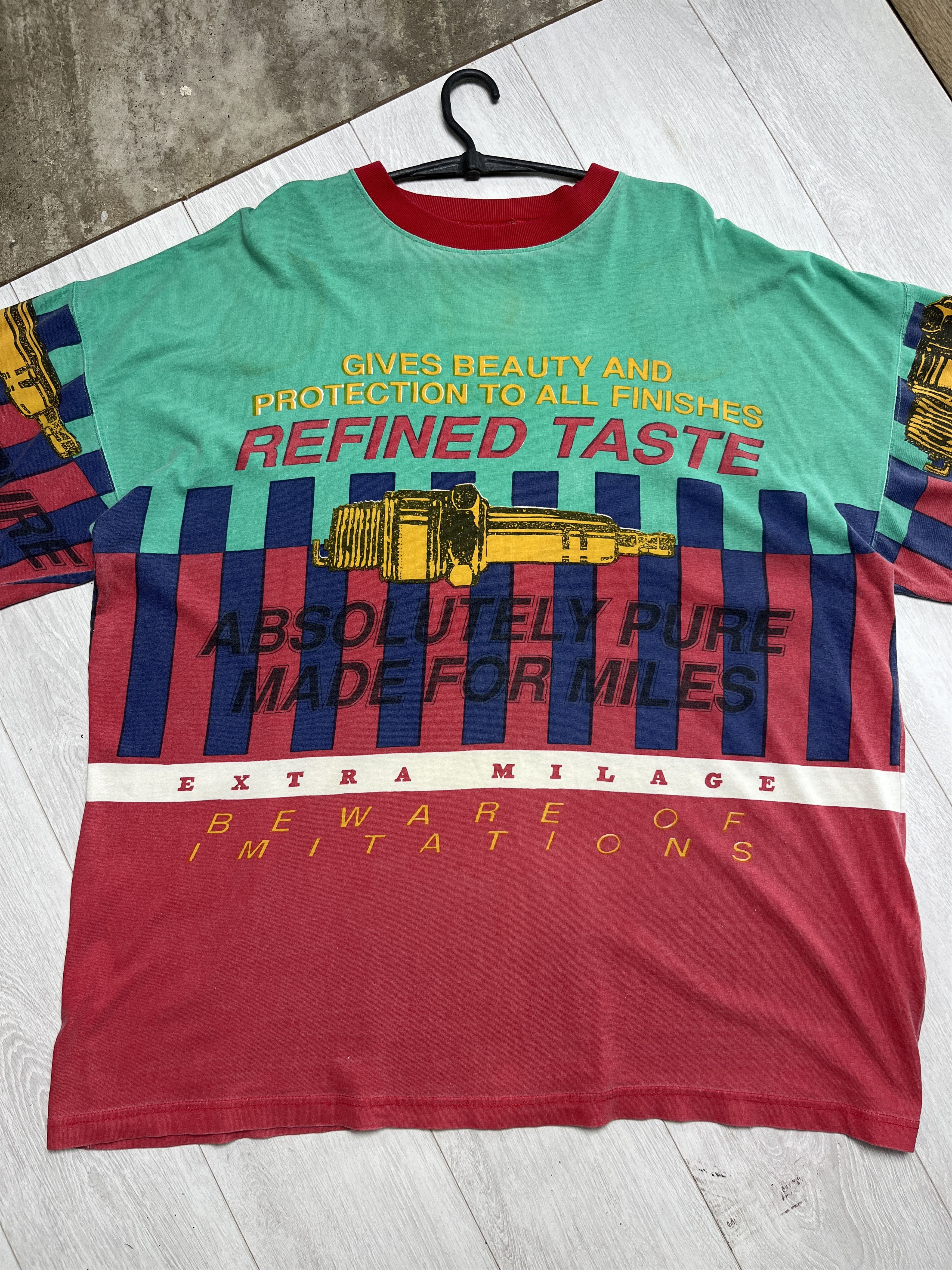 Vintage 1980s VINTAGE SPARK PLUG ALL OVER PRINT FADED TEE - 835 Size US XXL / EU 58 / 5 - 2 Thumbnail