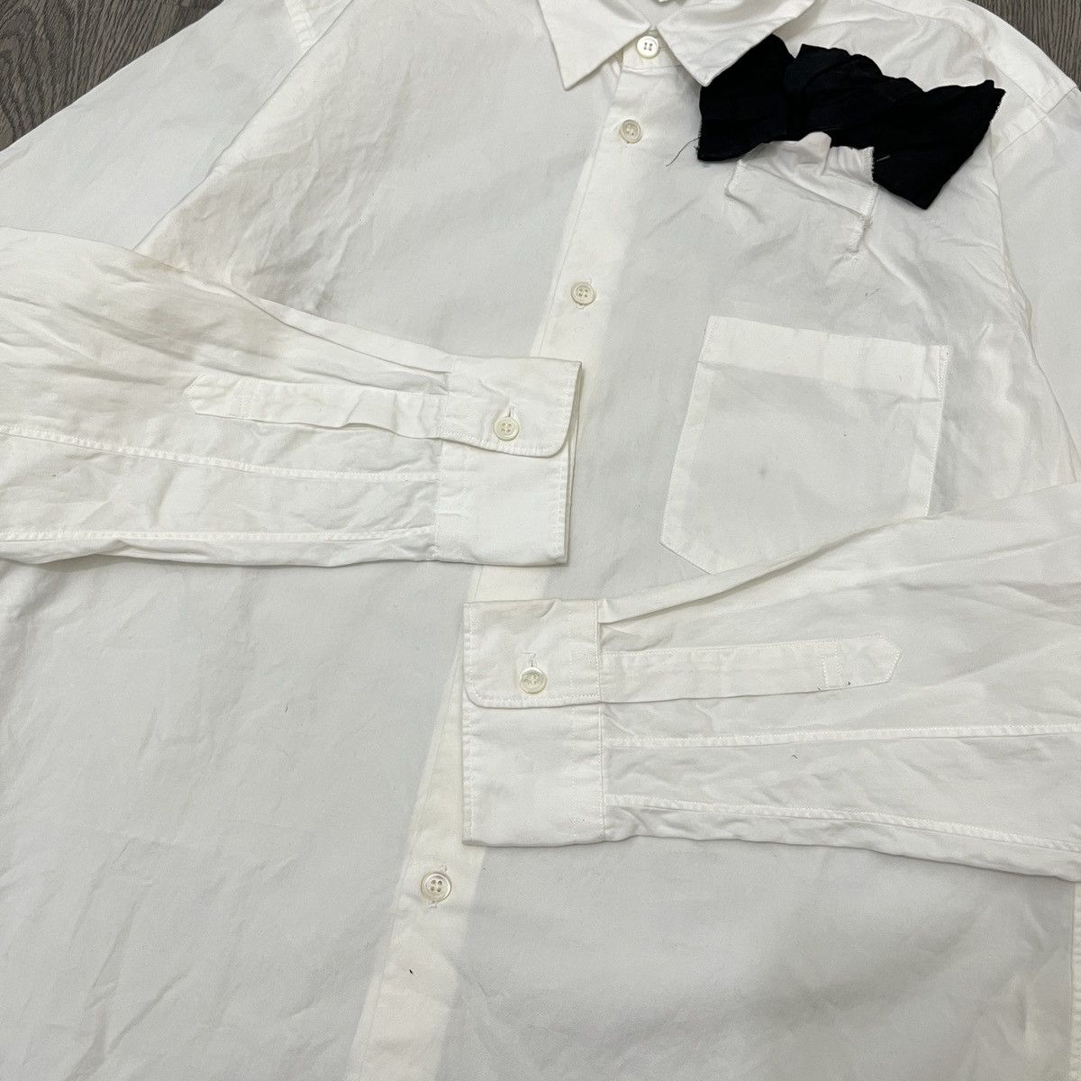 Comme des Garcons Homme Plus Classic white shirt with a unique touch 🎀 Black bow Size US S / EU 44-46 / 1 - 3 Thumbnail