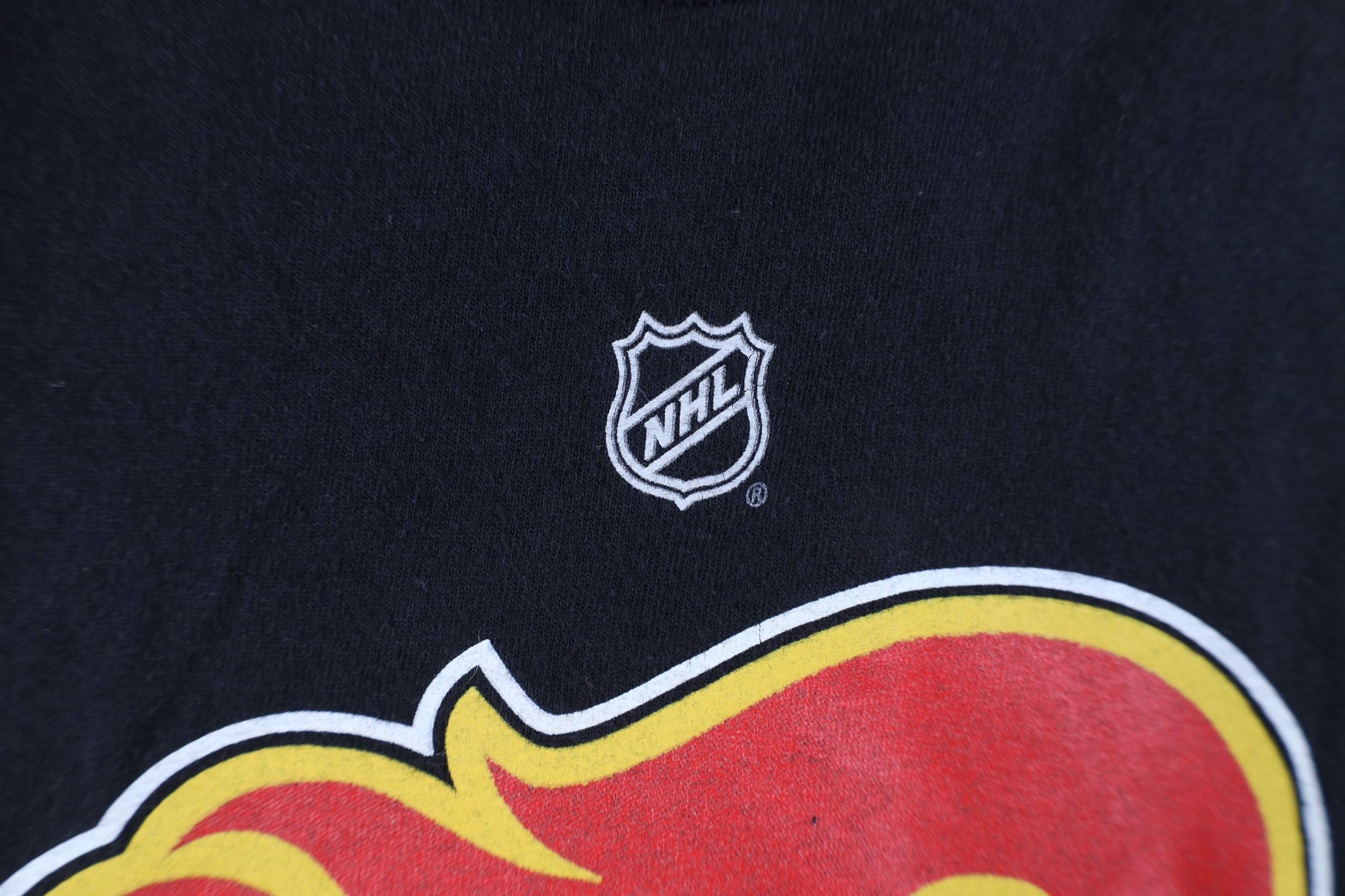 Reebok × Vintage Vintage Reebok Calgary Flames Hockey Short Sleeve T-Shirt Size US XXL / EU 58 / 5 - 6 Thumbnail
