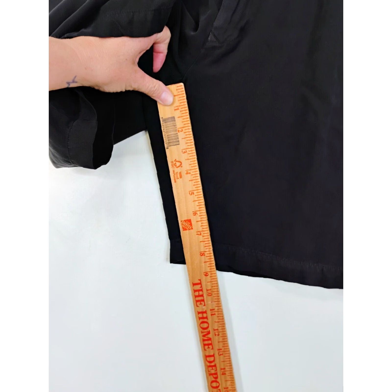 Tommy Bahama Tommy Bahama Relax 100% Silk Shorts Mens Chino Black 36 Relaxed Silk Shorts Beltless Zip Inseam 9in Casual Mens Size US 36 / EU 52 - 5 Thumbnail