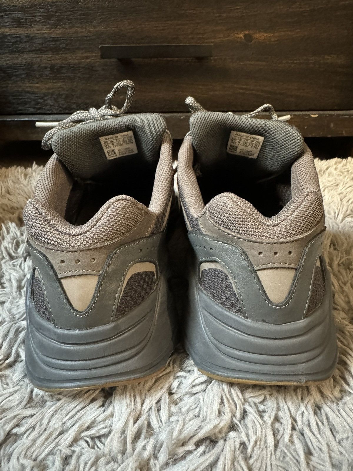 Adidas × Kanye West × Yeezy Adidas Yeezy Boost 700 V2 Geode Size US 9.5 / EU 42-43 - 7 Thumbnail
