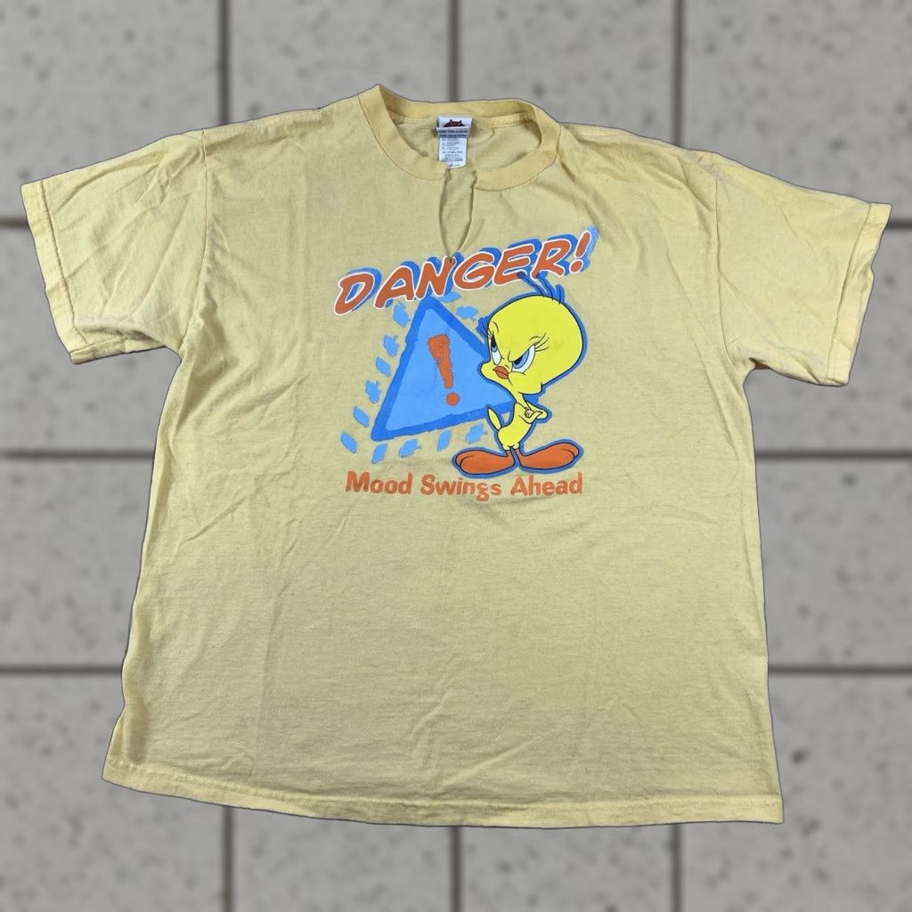 Vintage VINTAGE Tweety Bird Shirt Yellow 90s Looney Tunes T-Shirt Short Sleeve Graphic Print Crew Neck Large Men / Women? Size US L / EU 52-54 / 3 - 1 Thumbnail