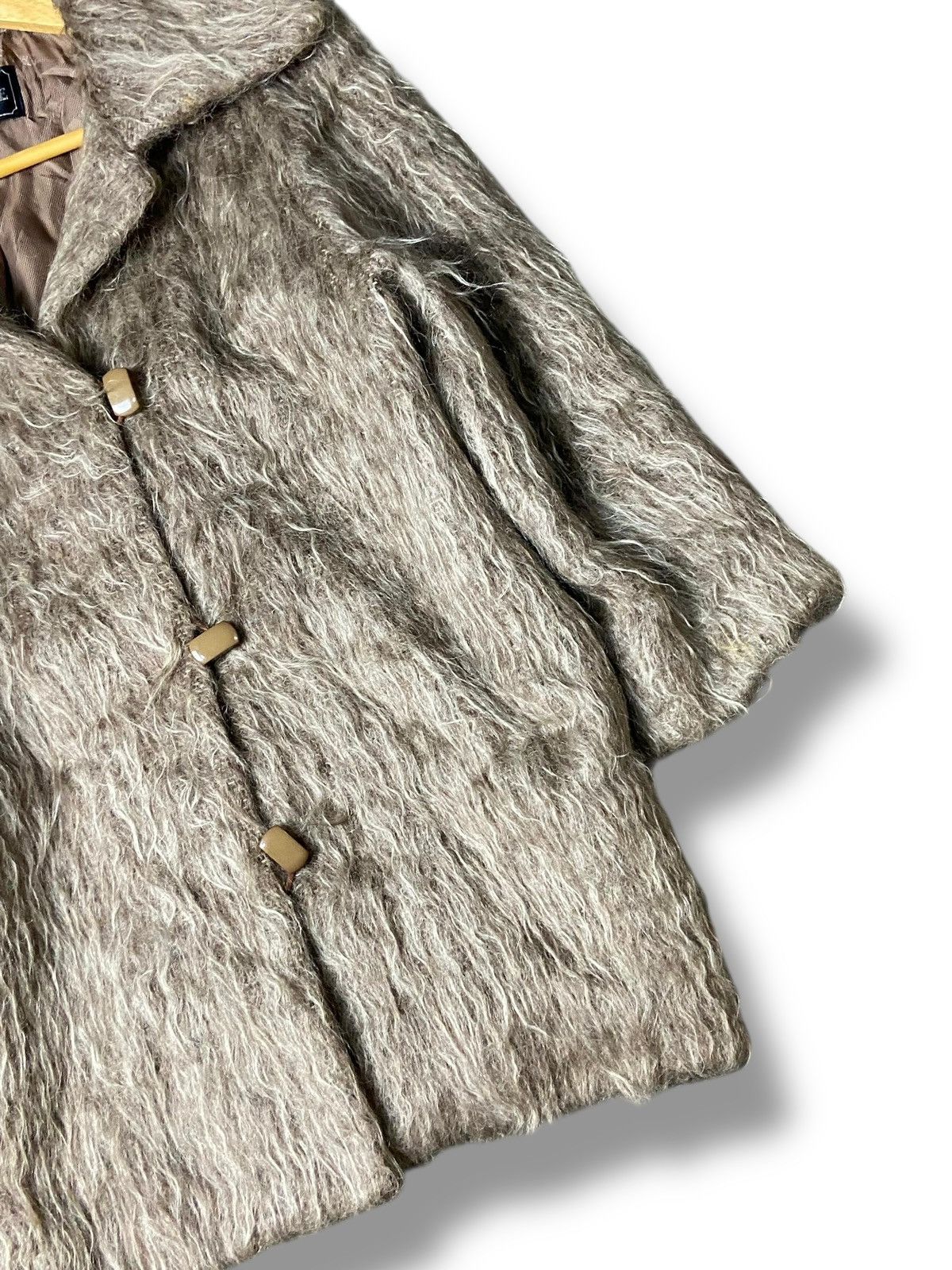 Japanese Brand Vintage Louis Joone Faux Fur Jacket (151) Size US XXS / EU 40 - 3 Thumbnail