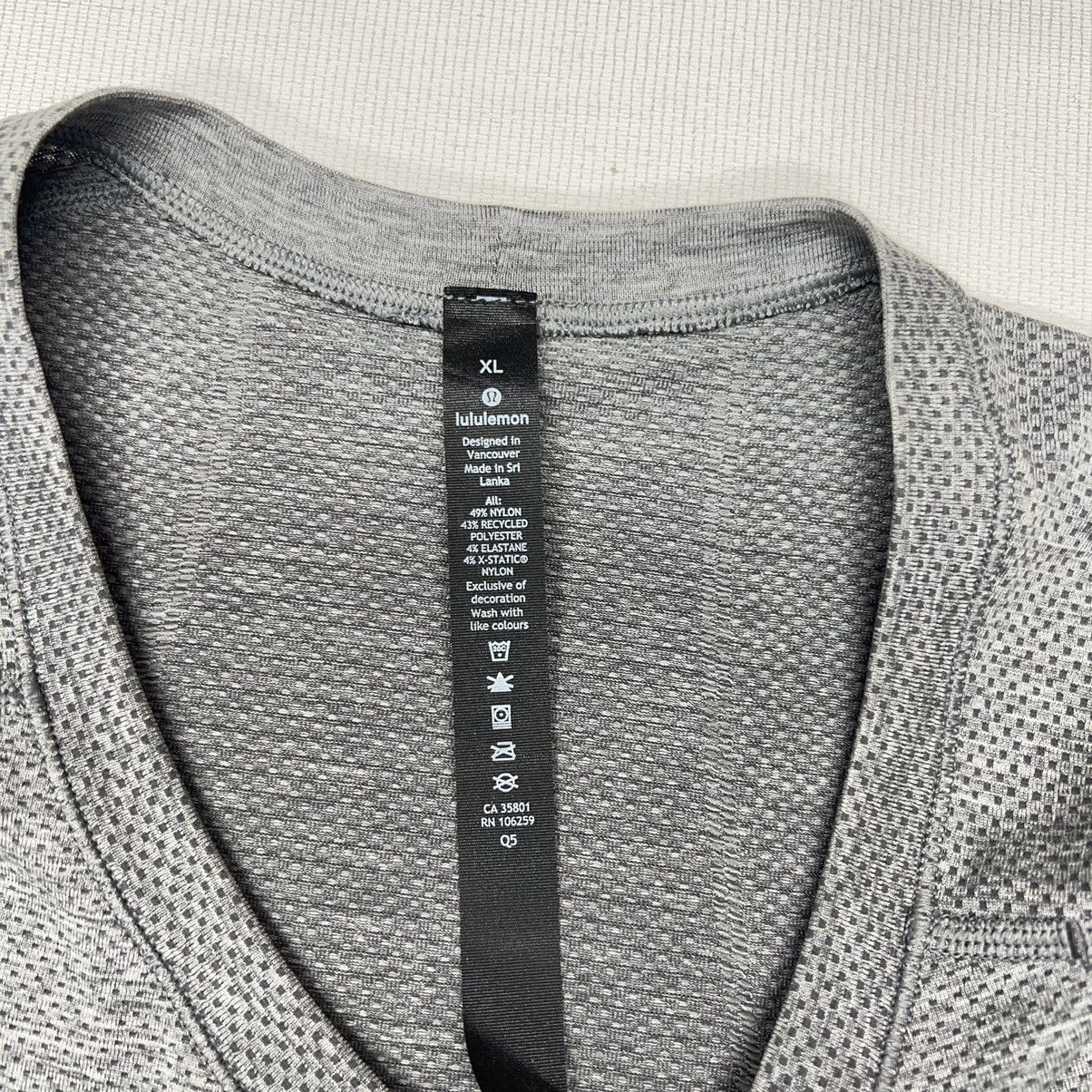 Lululemon LuluLemon Metal Vent Tech Sleeveless 2.0 Tee Shirt Tank Top Size US XL / EU 56 / 4 - 4 Thumbnail