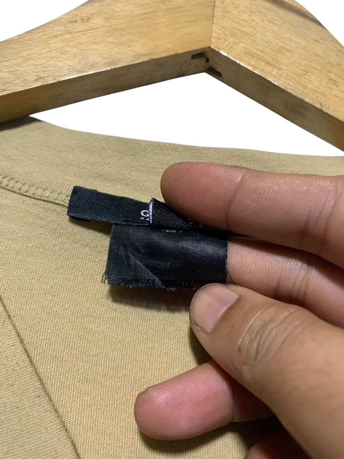 Gucci Gucci Tom Ford beige button tee Size US S / EU 44-46 / 1 - 6 Thumbnail