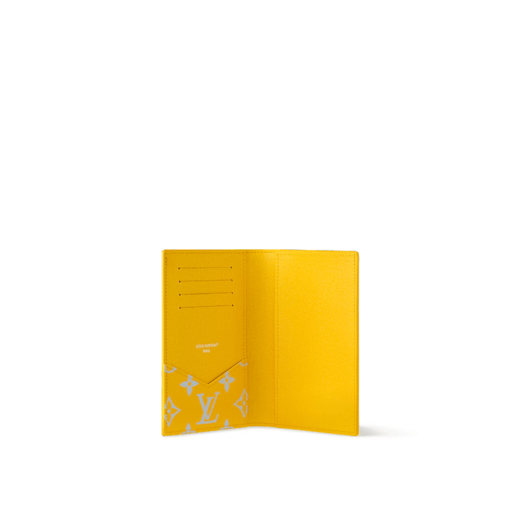 Louis Vuitton Passport Cover Size ONE SIZE - 3 Thumbnail