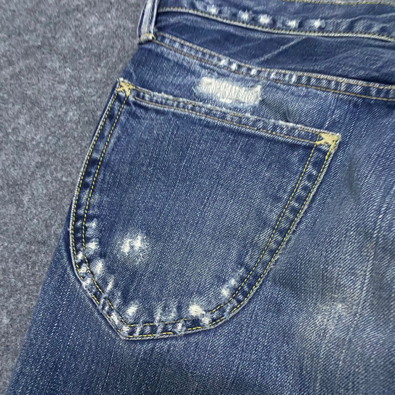 Le Grande Bleu (L.G.B.) 💥Best Offer💥Vintage Blue Blue Japan FlareDistressed Denim Size US 31 - 14 Thumbnail