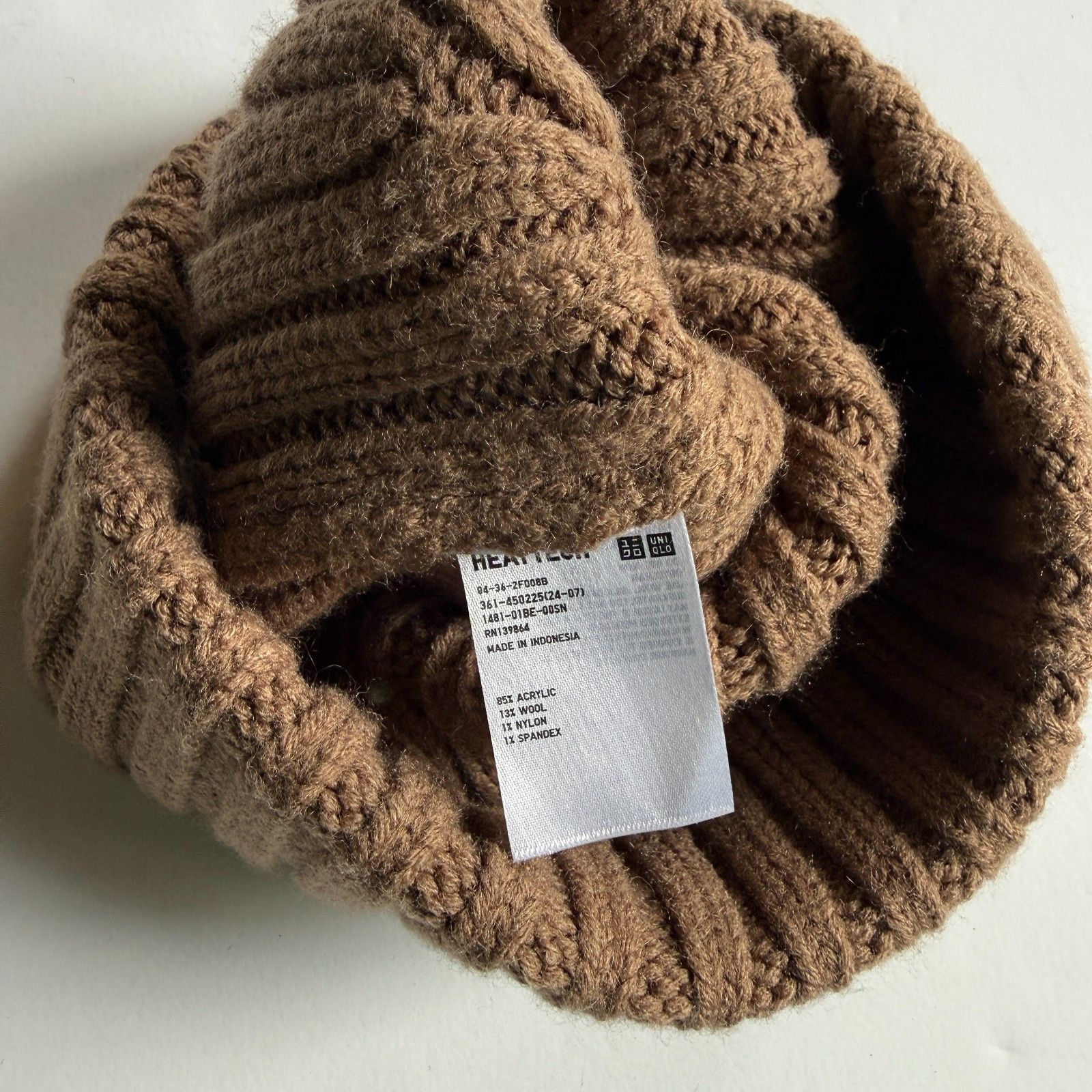 Uniqlo Uniqlo Heattech Ribbed Knit Beanie in Coffee Brown - Unisex Size ONE SIZE - 3 Thumbnail