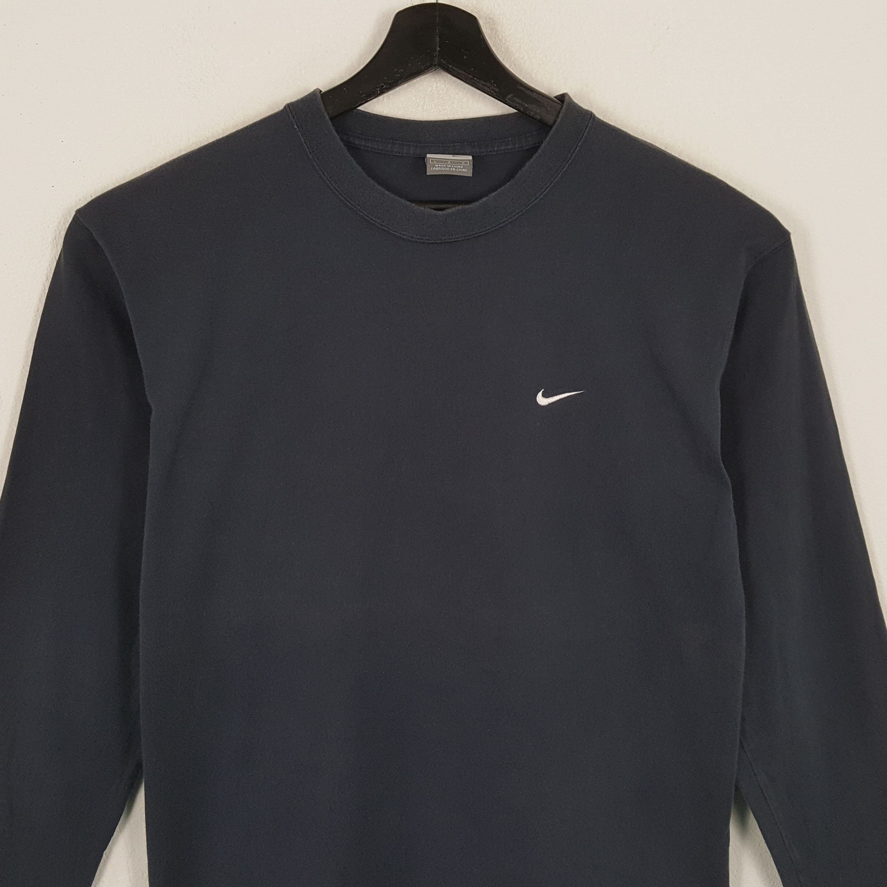 Nike × Vintage NIKE Small Logo Design Long Sleeve Tshirt Size US M / EU 48-50 / 2 - 2 Thumbnail