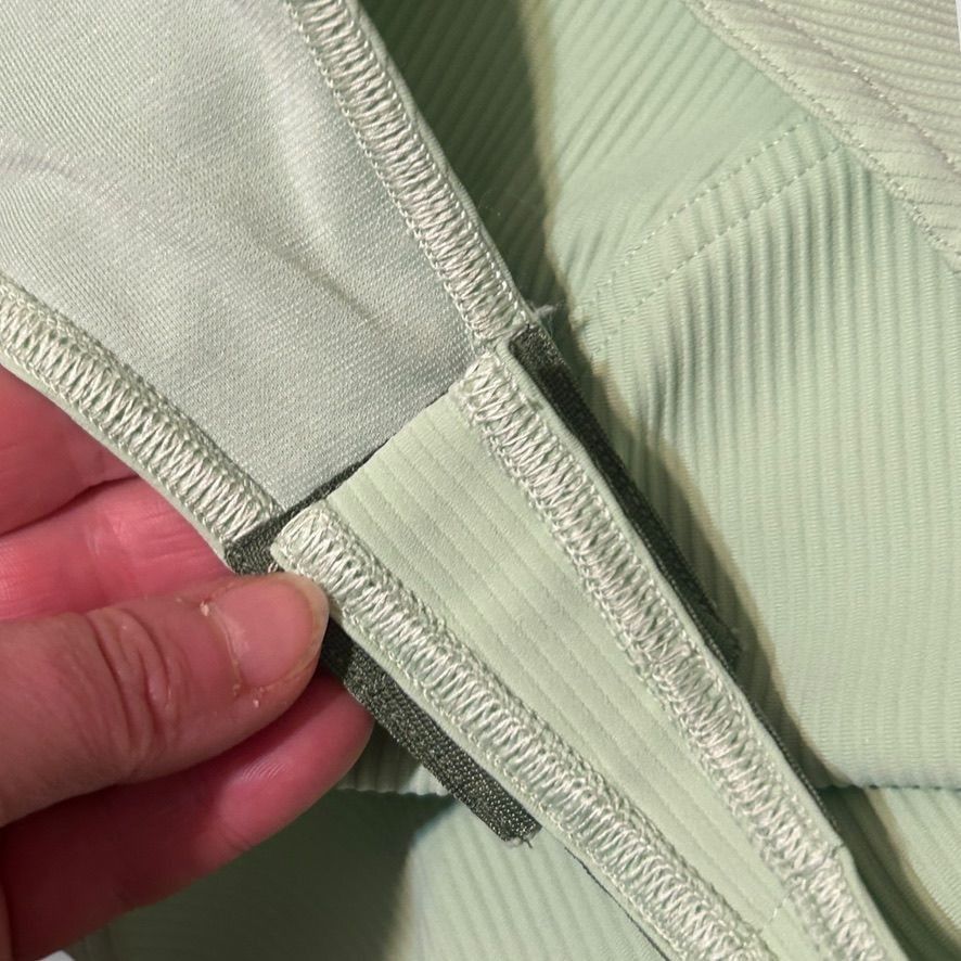 Lululemon Lululemon Ribbed Yoga Bodysuit 10 Creamy Mint Athleisure EUC Size L / US 10 / IT 46 - 10 Thumbnail