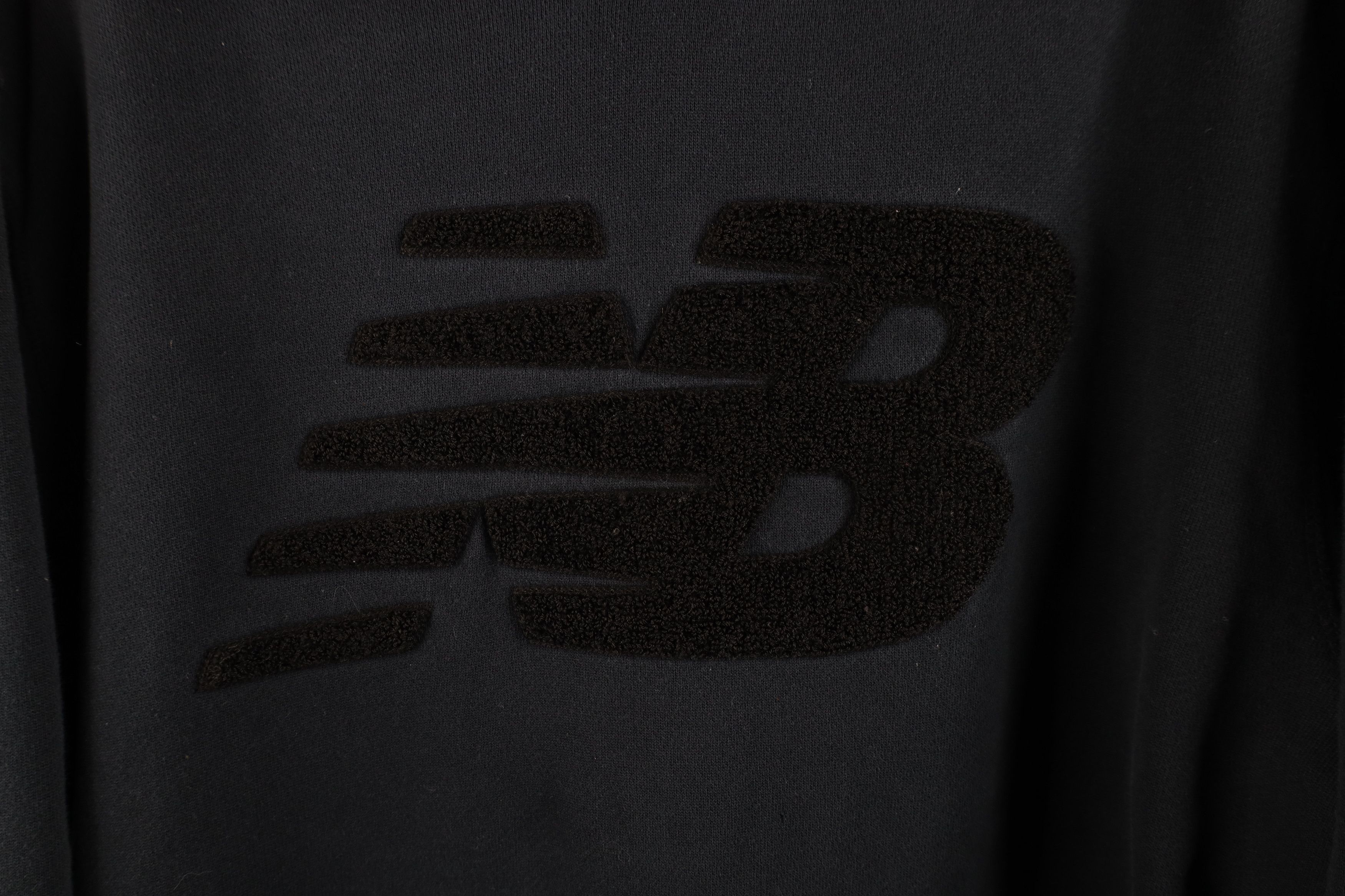 New Balance × Vintage Vintage New Balance Logo Felt Patch Hoodie Sweatshirt Black Size US L / EU 52-54 / 3 - 6 Thumbnail
