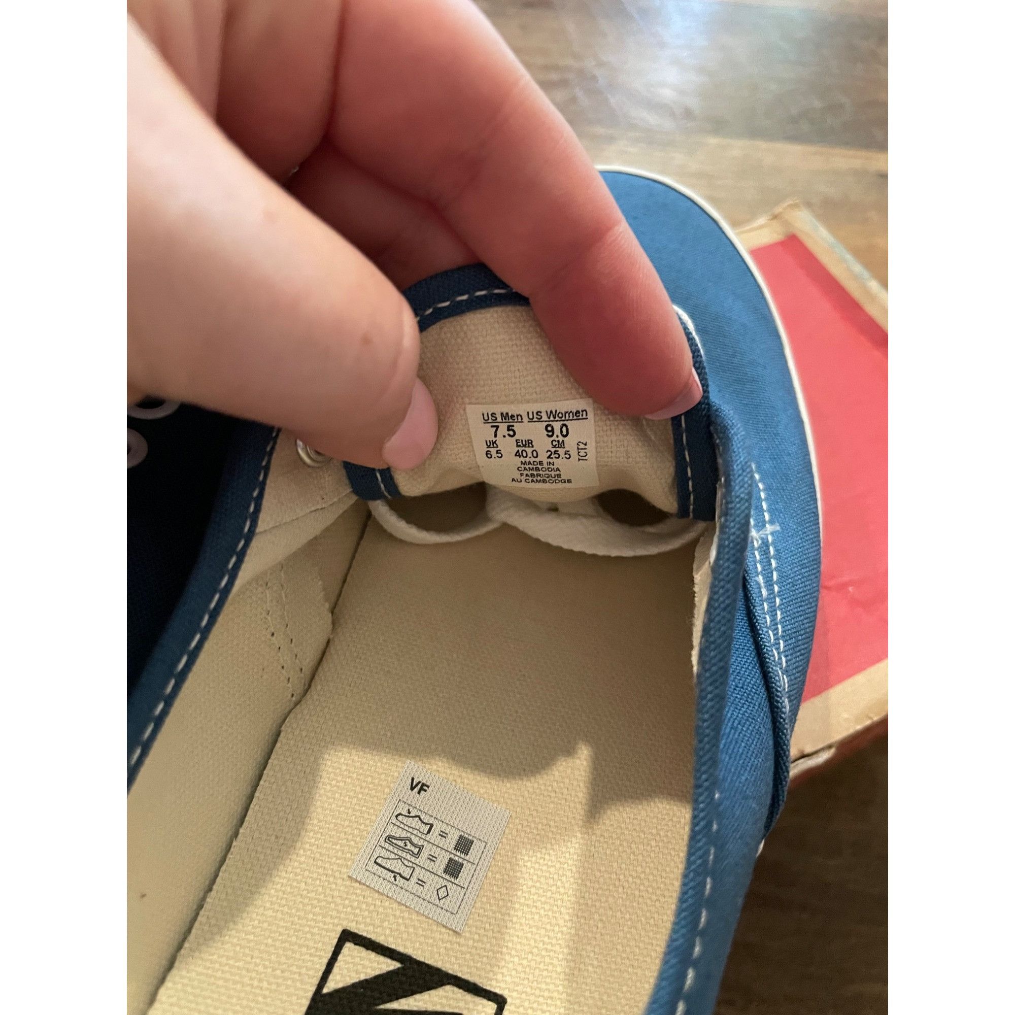 Vans BNWT Vans Navy Blue Vans Authentic Skate Shoes Men’s 7.5 Wom Size US 7.5 / EU 40-41 - 9 Thumbnail