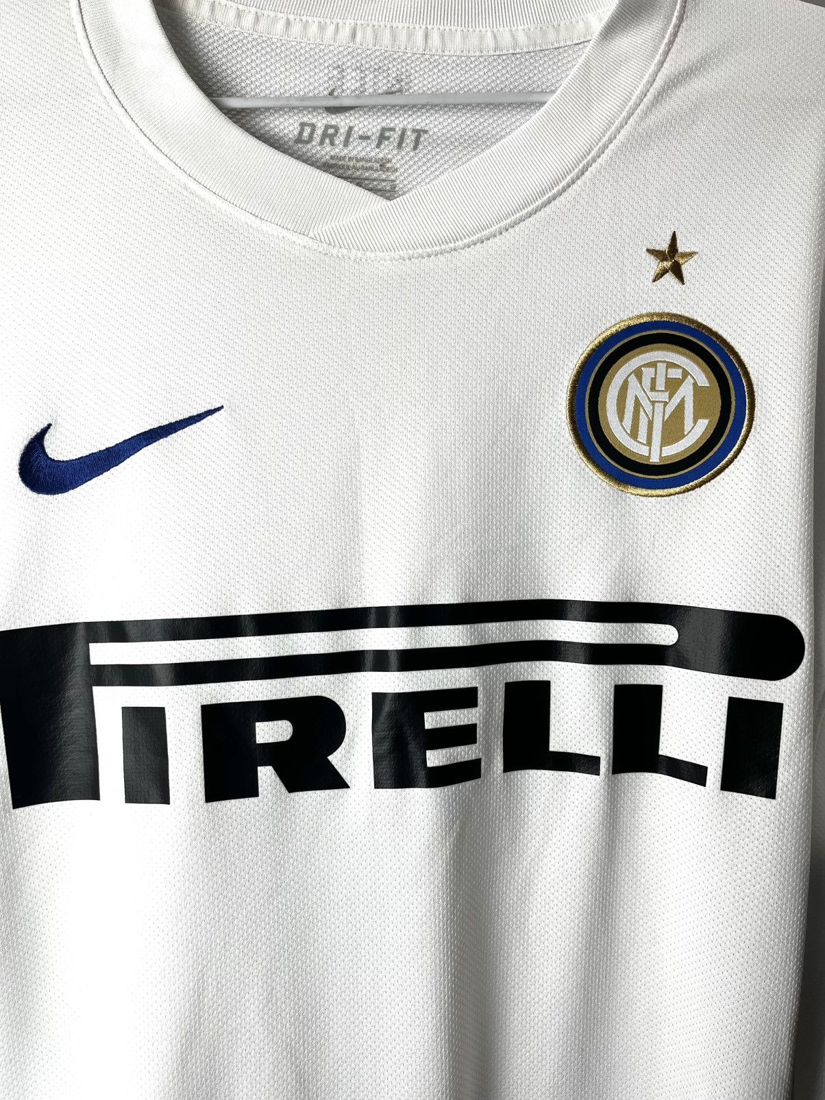 Nike Nike INTER MILAN 2010 2011 AWAY FOOTBALL SHIRT SOCCER JERSEY Size US L / EU 52-54 / 3 - 2 Thumbnail