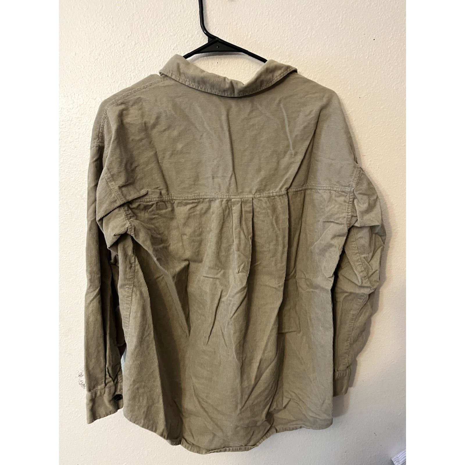 H&M VINTAGE H&M Men’s Corduroy Button-Up Shirt Beige Small Men's Clothing Size US S / EU 44-46 / 1 - 2 Thumbnail
