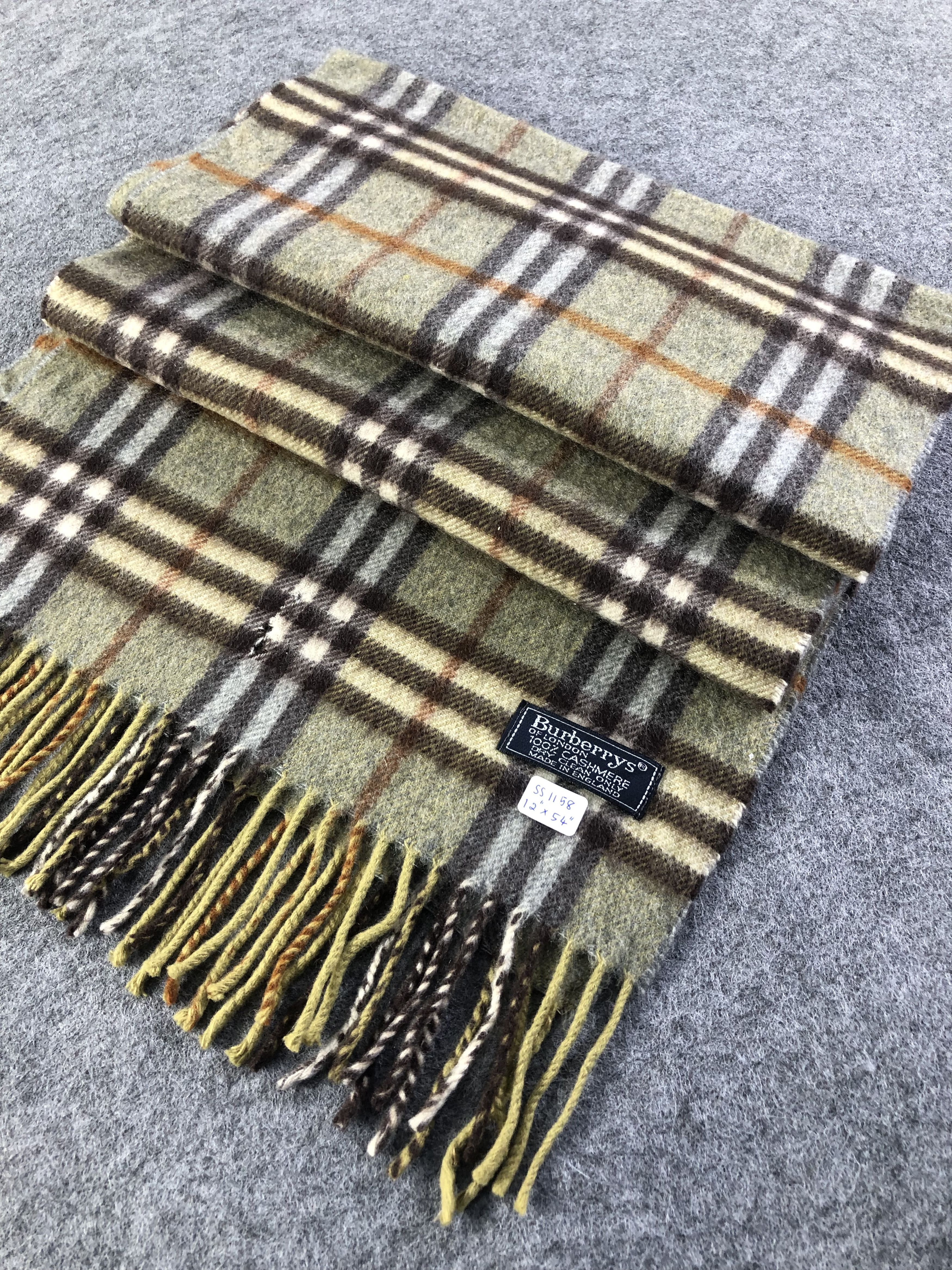 Burberry Burberrys Cashmere Scarf / Muffler / Neckwear SS1158 Size ONE SIZE - 3 Thumbnail