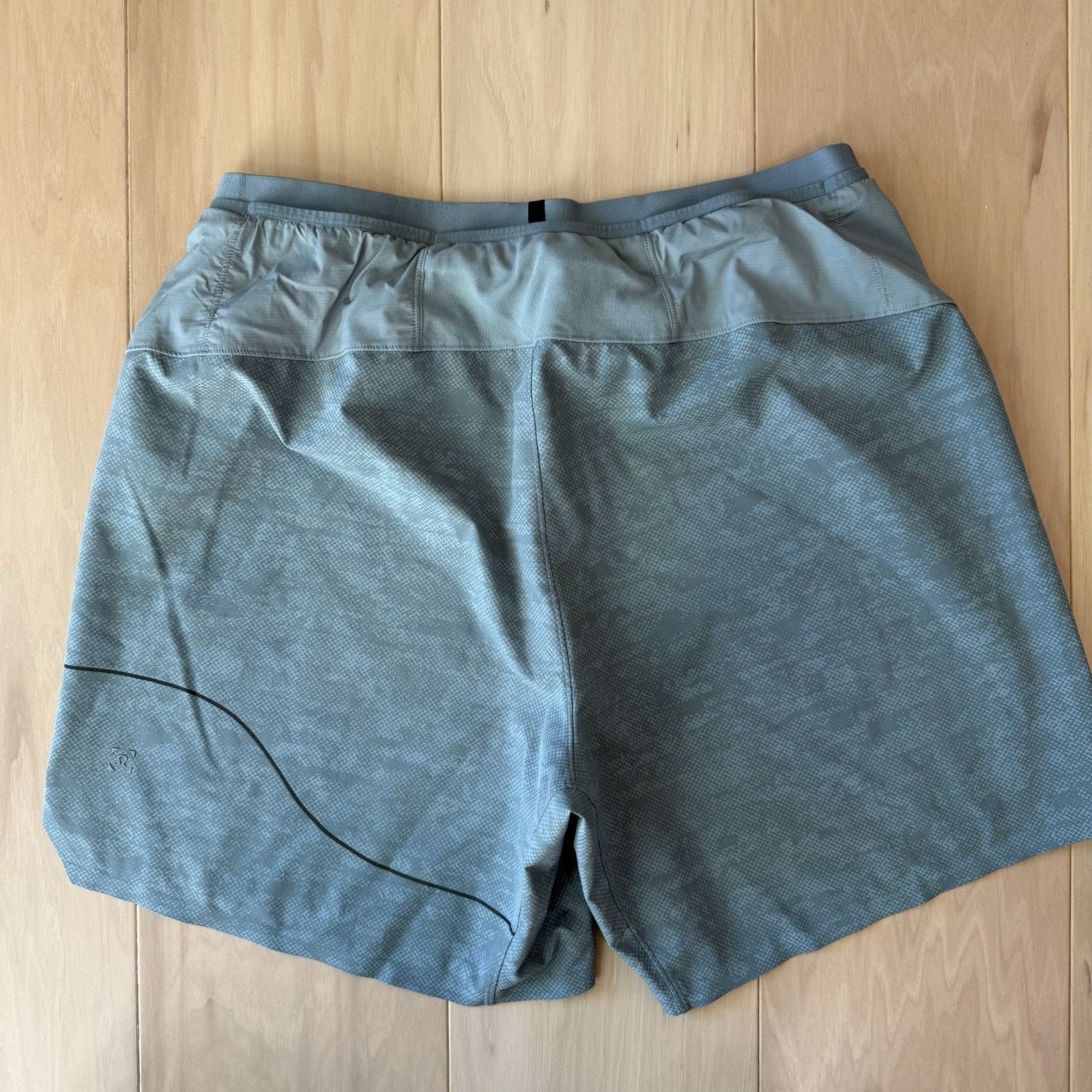 Lululemon Lululemon All Terrain Shorts M Gray Workout Athleisure ABC Size US 29 - 6 Thumbnail