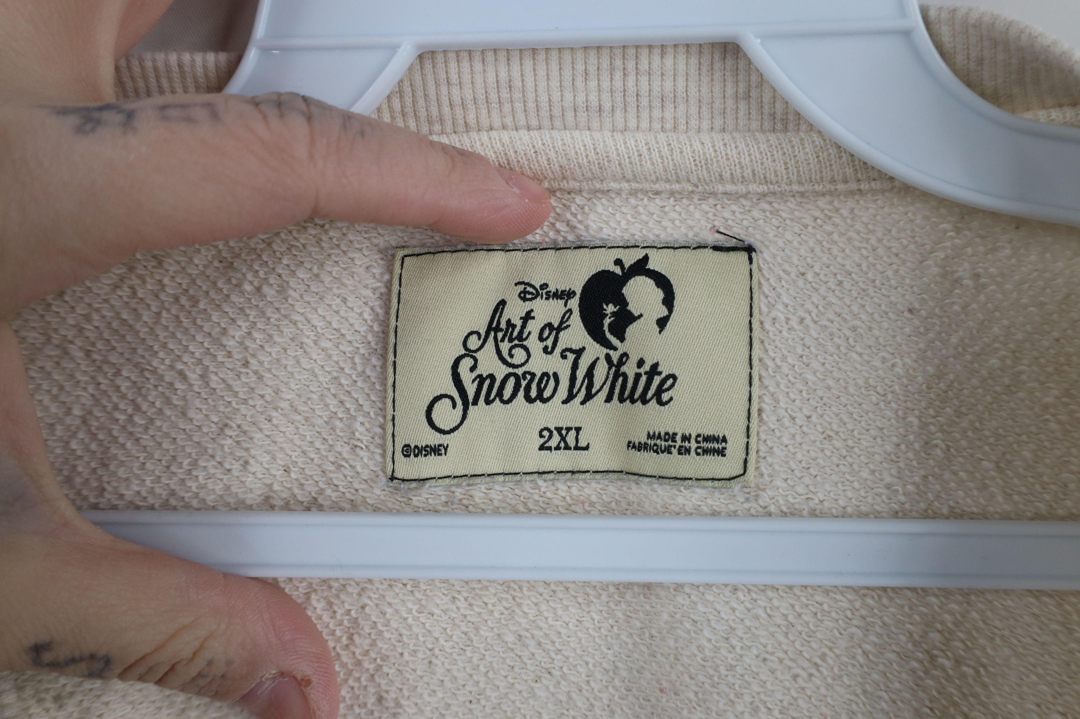 Disney × Vintage Vintage Disney of Snow White Movie Crewneck Sweatshirt Beige Size XXL / US 16-18 / IT 52-54 - 8 Thumbnail