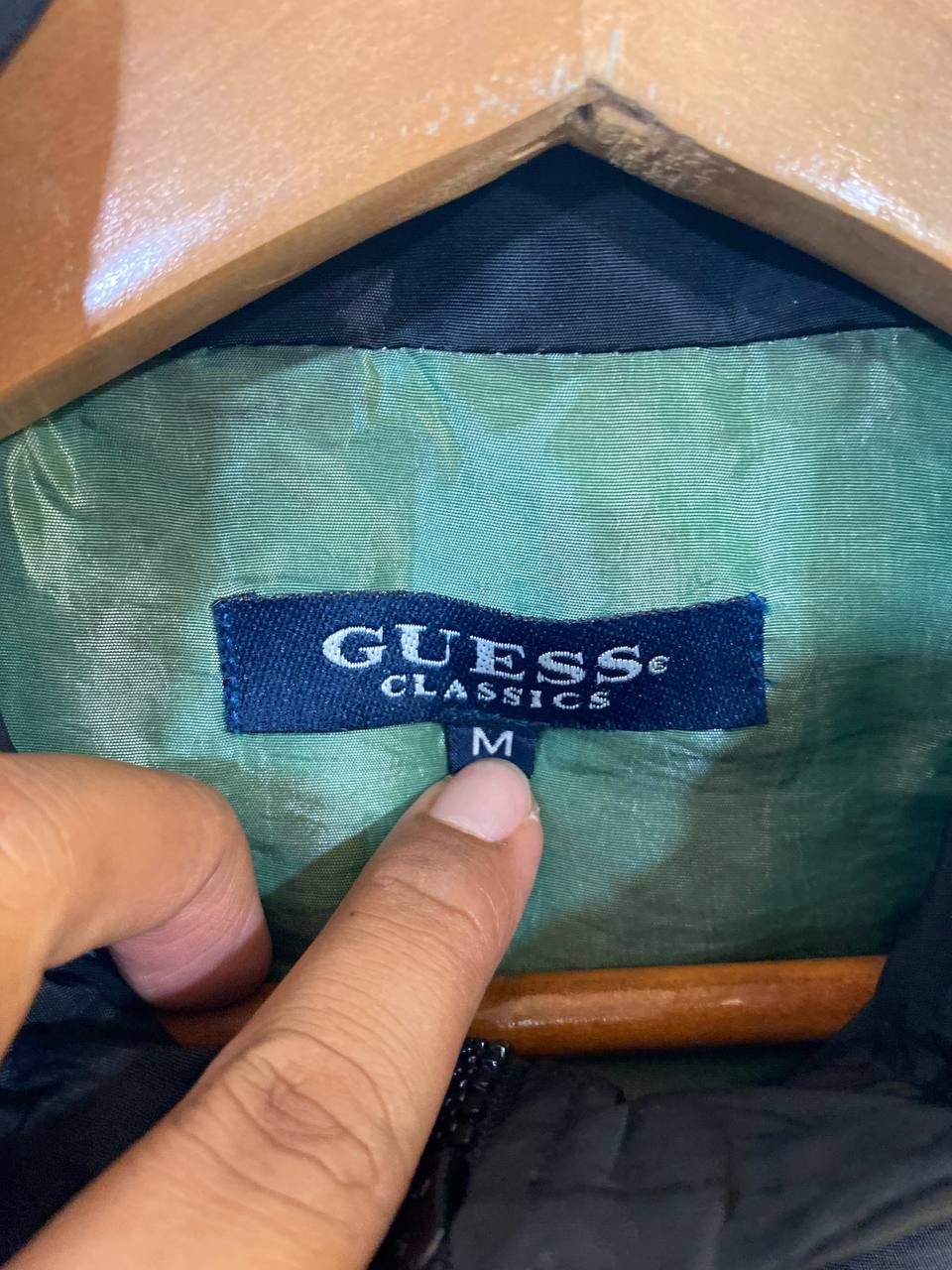 Guess vintage guess puffer vest very nice design Size US M / EU 48-50 / 2 - 3 Thumbnail