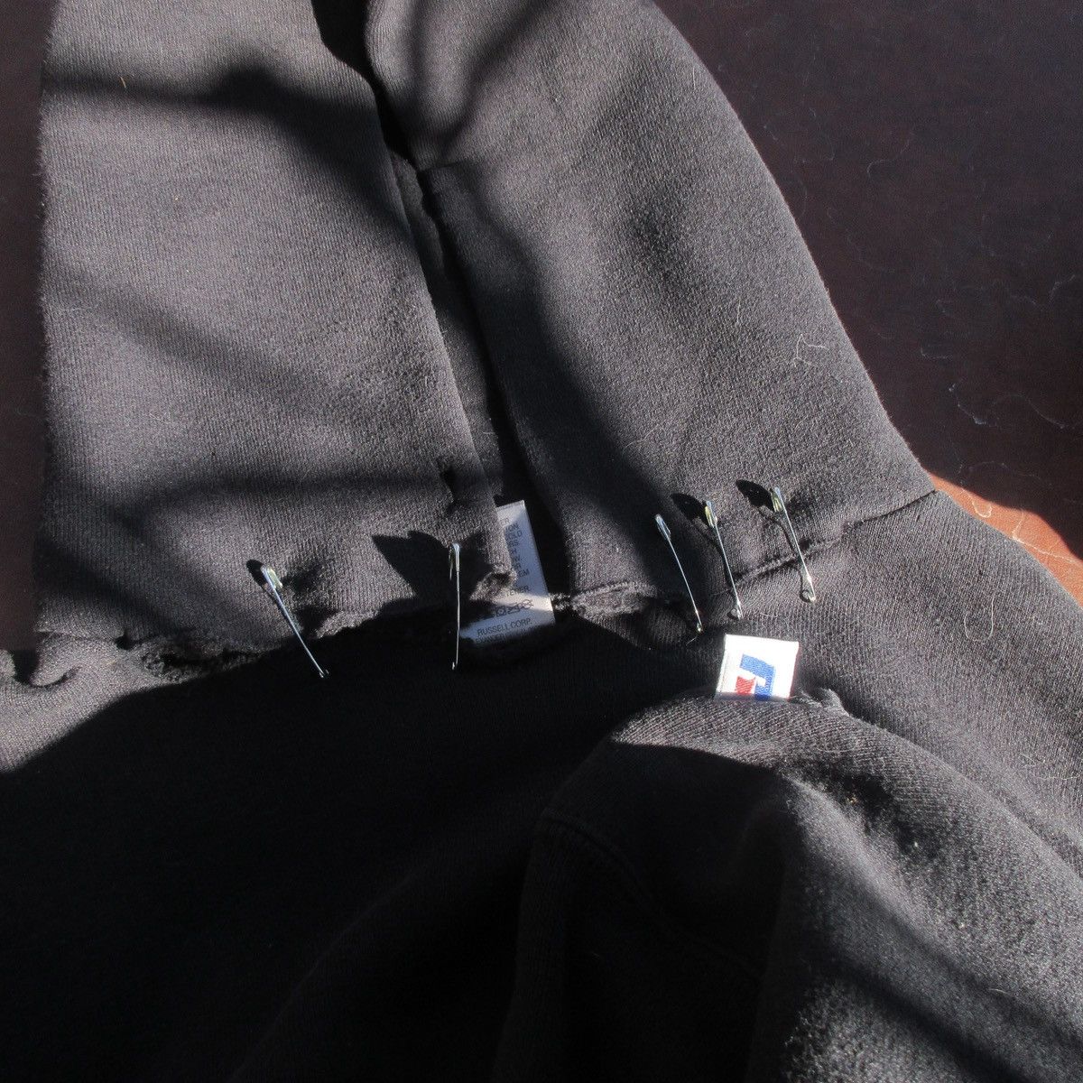 Russell Athletic × Vintage Vintage Russell Athletic Distressed Safety Pin Hoodie Black Size US XL / EU 56 / 4 - 5 Thumbnail