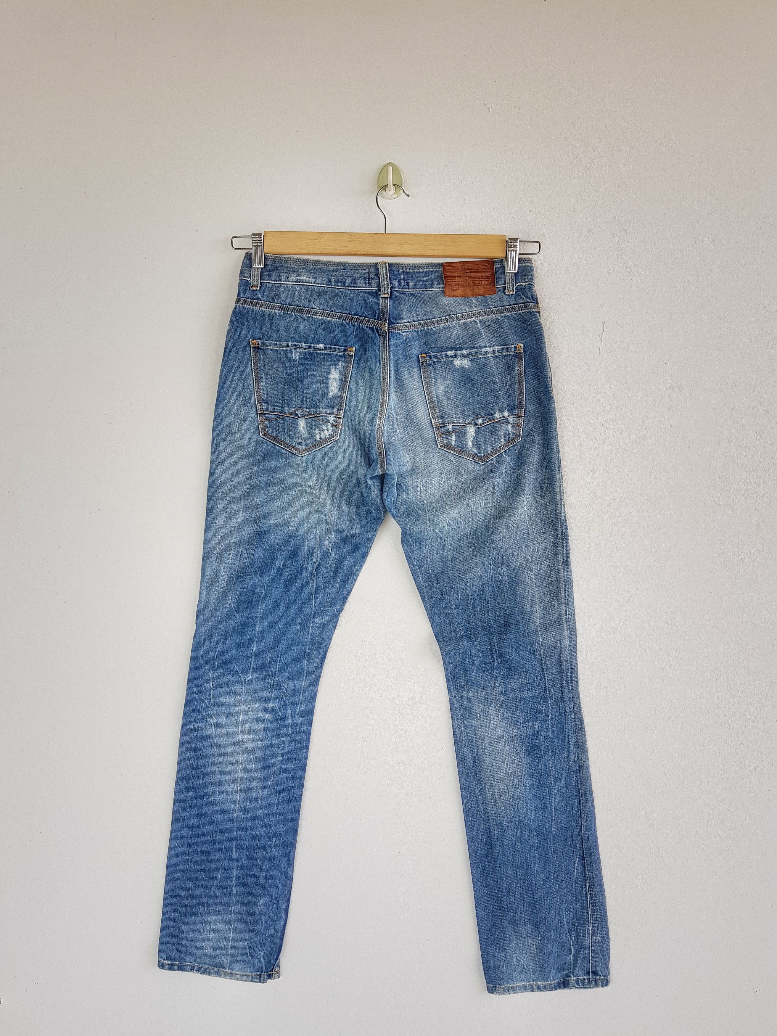 Japanese Brand Vintage Distressed Japanese Jeans Japanese Denim Pants Size US 30 / EU 46 - 2 Thumbnail