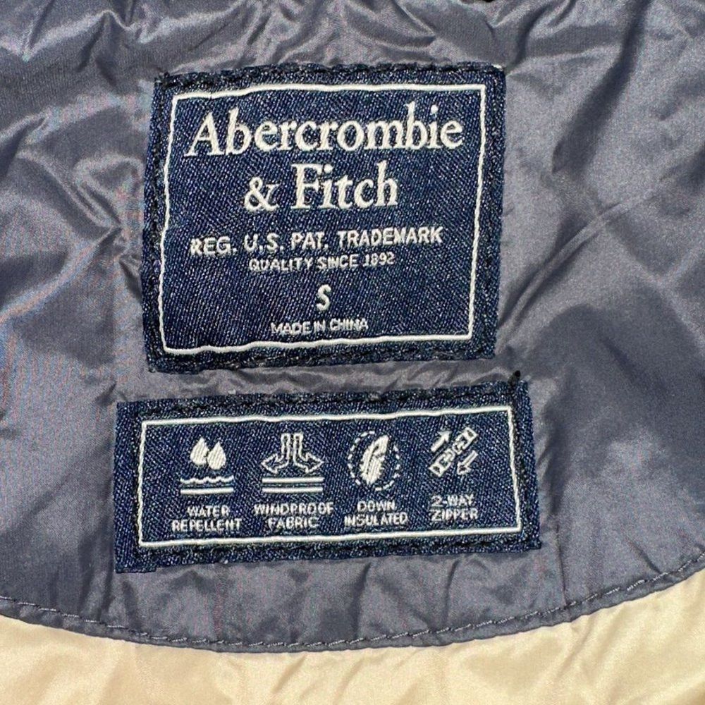 Abercrombie & Fitch Abercrombie & Fitch Black Down Jacket Women's Size Small Size S / US 4 / IT 40 - 6 Thumbnail