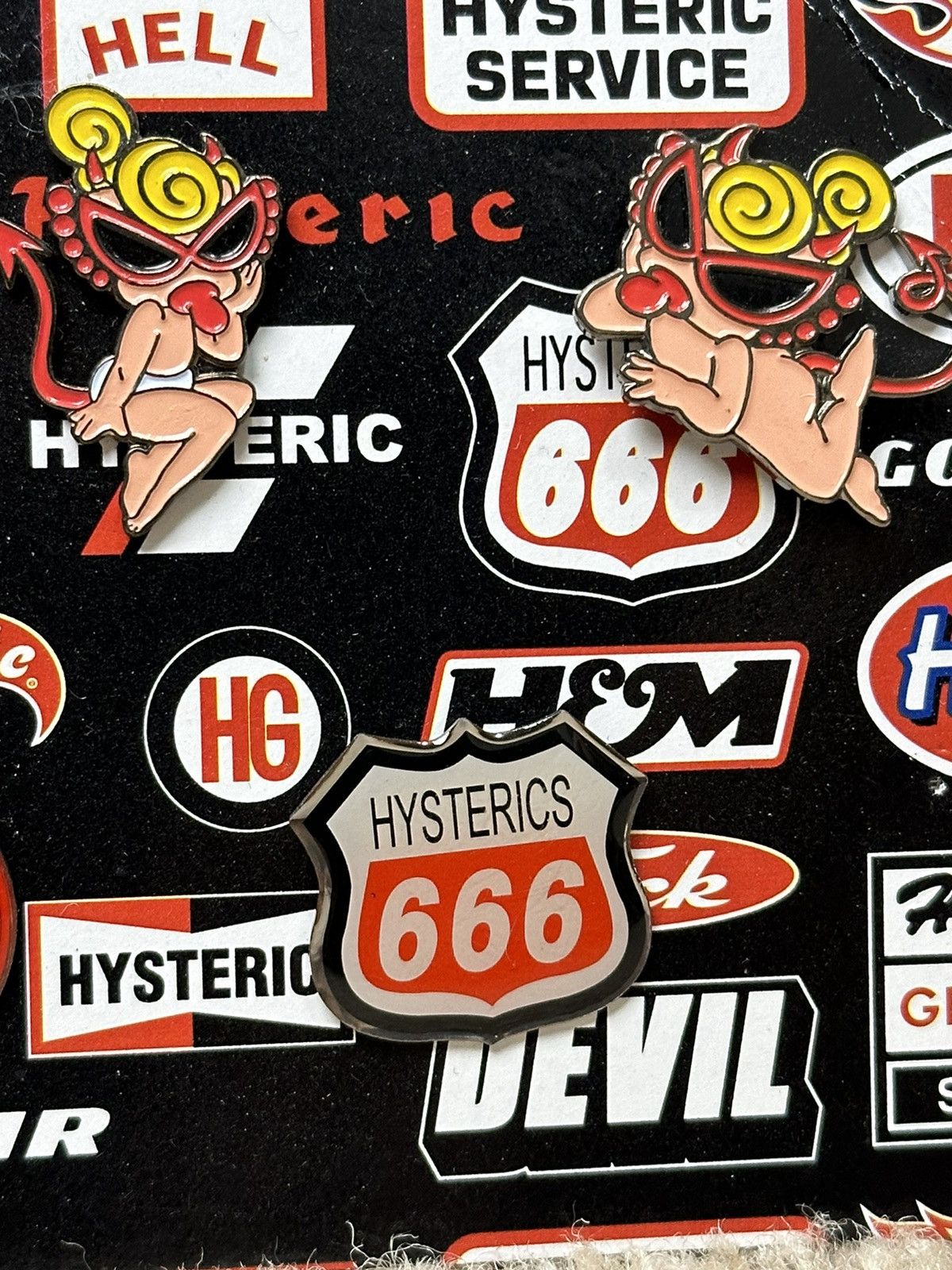 Hysteric Glamour Hysteric Glamour Pins Size ONE SIZE - 4 Thumbnail
