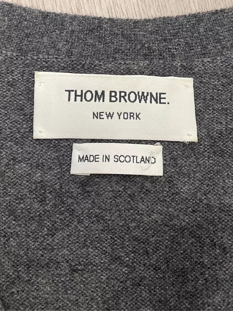 Thom Browne Thom browne Gray four-striped cashmere cardigan jacket 2504 Size US XS / EU 42 / 0 - 5 Thumbnail