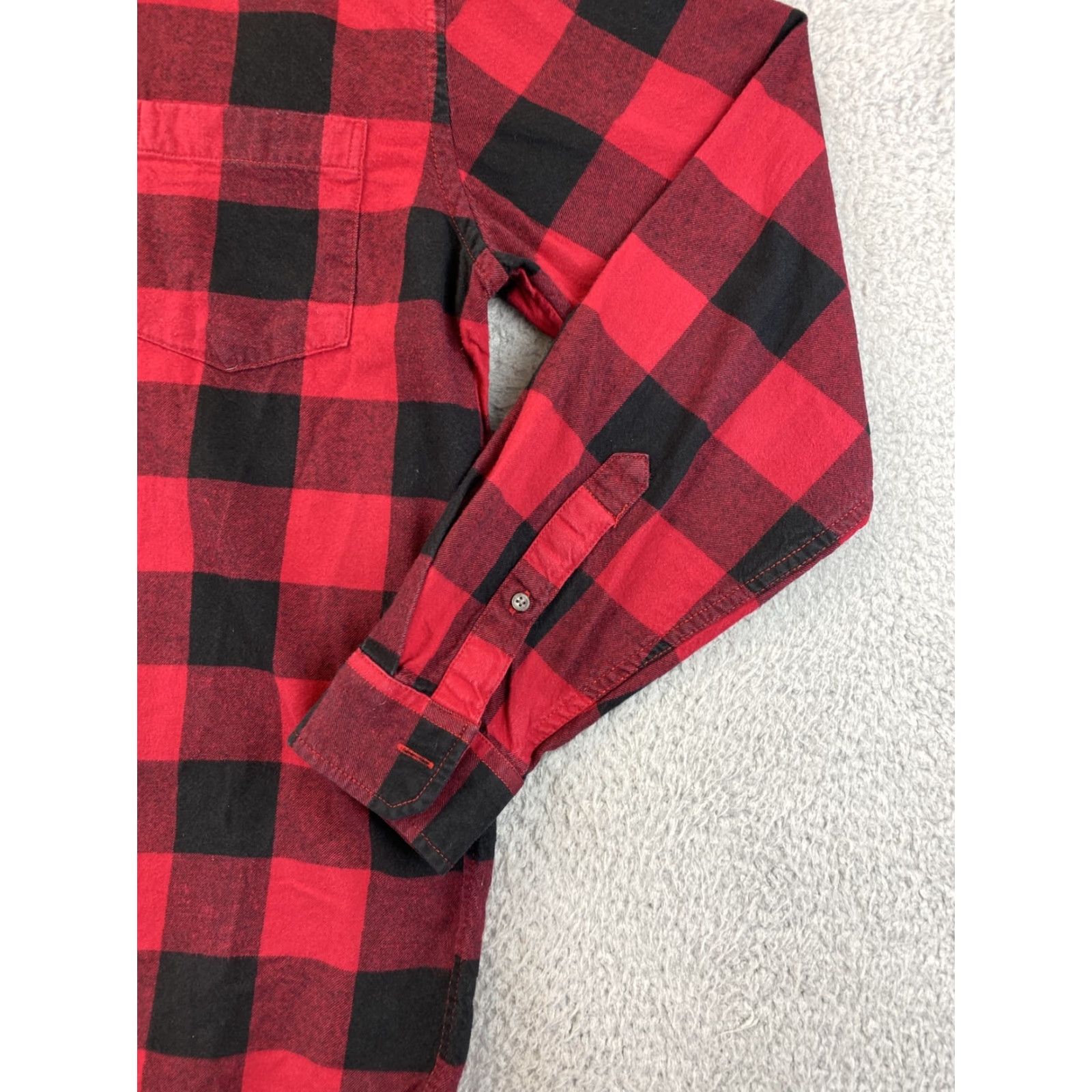 Eddie Bauer VINTAGE? Wait: It's Not Vintage. So: Eddie Bauer Plaid Shirt Slim Fit M Red Black 100% Cotton Button-Up Long Sleeve Unisex Adults Casual Shirt 79-4 Size US M / EU 48-50 / 2 - 2 Thumbnail
