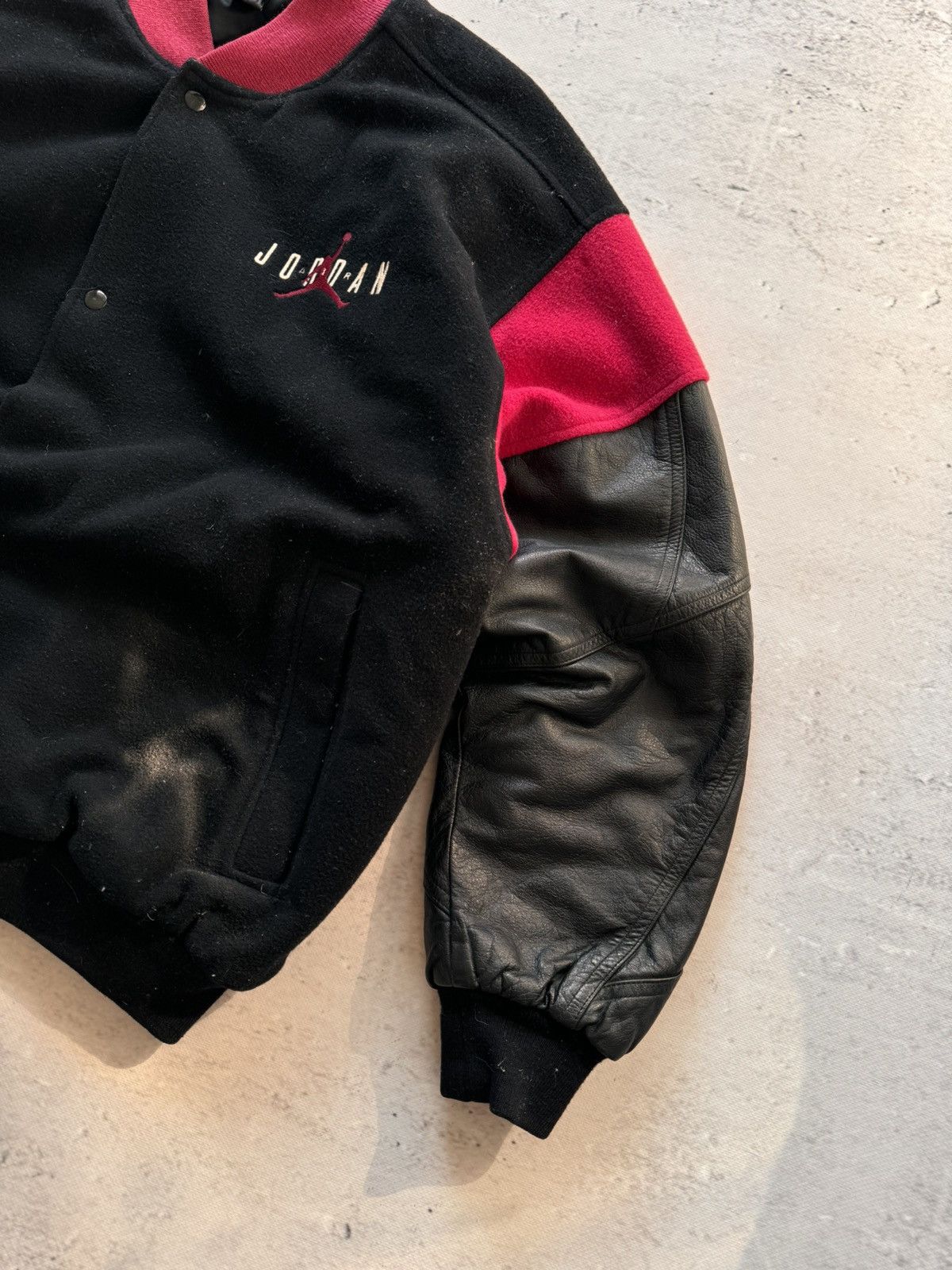 Nike Nike Jordan vintage 90s leather sleeve varsity jacket Size US XL / EU 56 / 4 - 4 Thumbnail