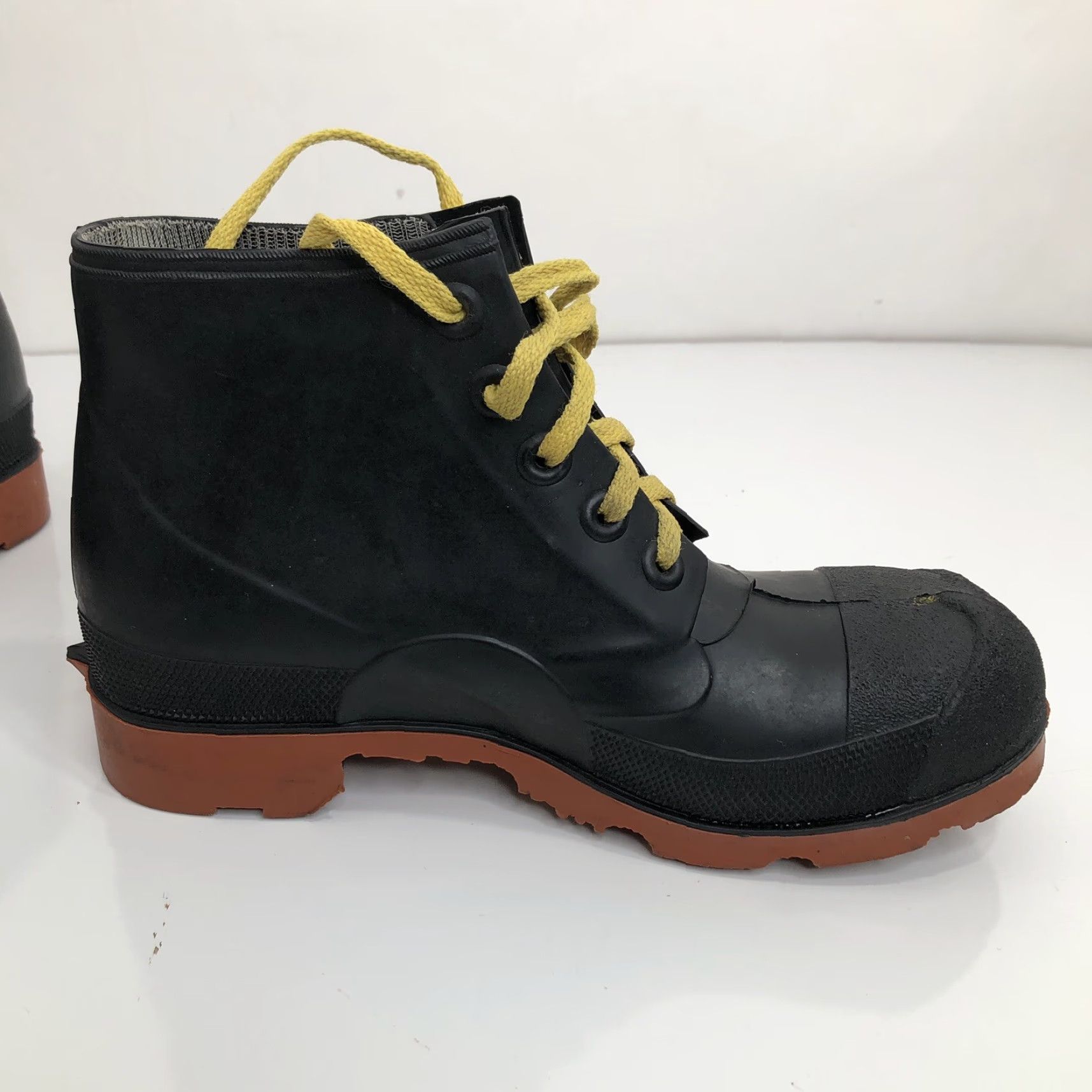 Vintage VINTAGE Iron Age Boots Mens 7 STEEL TOE Waterproof Rubber USA Black 1981 Leather? (note: Original had Silk upper; not allowed to add info) Size US 7 / EU 40 - 5 Thumbnail