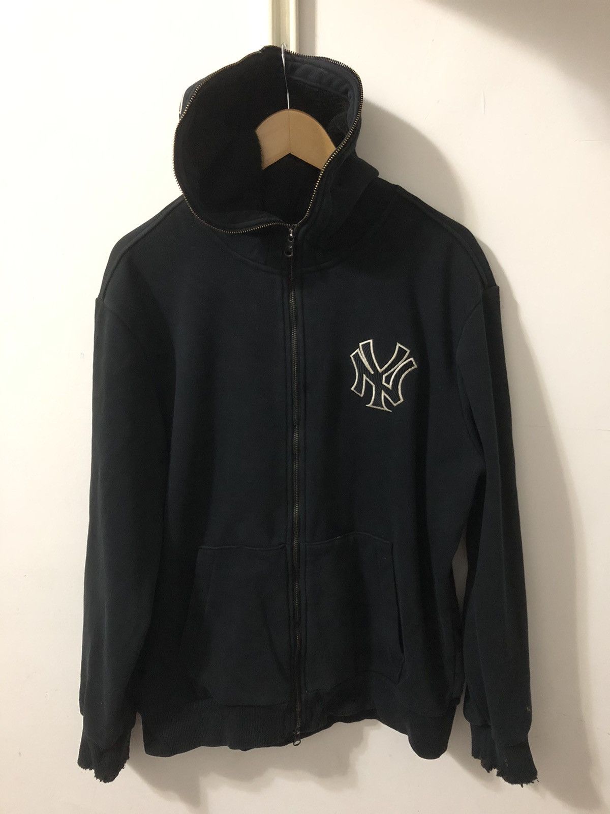 Other New York Size US XL / EU 56 / 4 - 1 Thumbnail