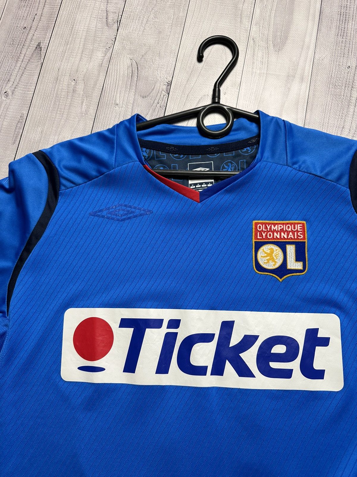 Umbro Vintage Umbro Lion Soccer Jersey 10 Benzema rare size M Size US M / EU 48-50 / 2 - 5 Thumbnail
