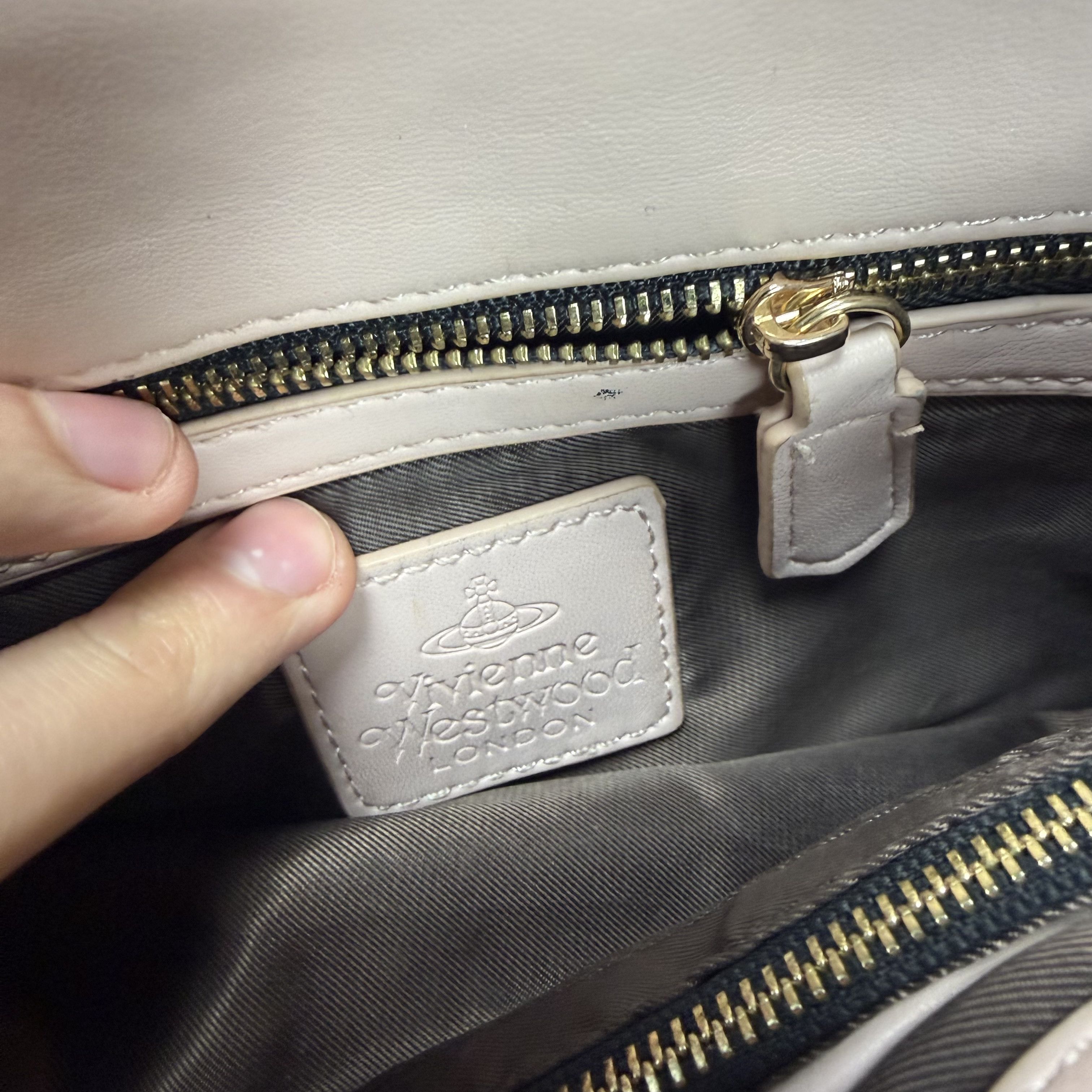Vivienne Westwood Vivienne Westwood Coventry Medium Handbag Shoulder Bag Size ONE SIZE - 7 Thumbnail