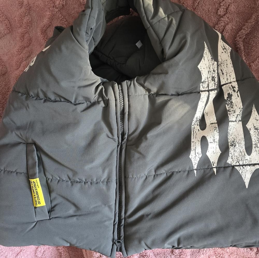 Designer That’s An Awful Lot of Cough Syrup Military-Style Puffer Size US M / EU 48-50 / 2 - 5 Thumbnail