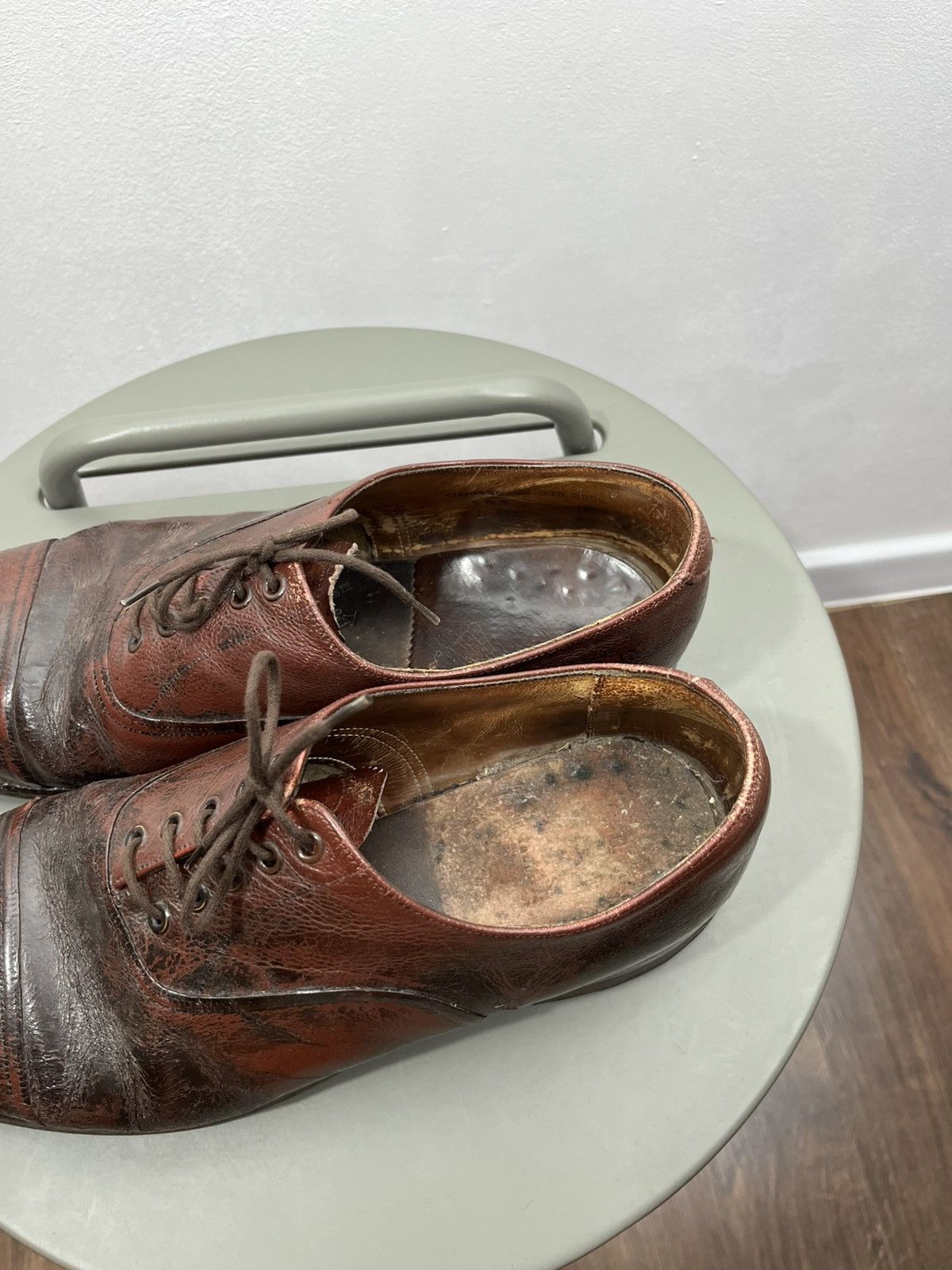 Sanders Sanders 1980 Distressed Brown Leather Cap Toe Oxford Shoes Size US 10 / EU 43 - 9 Thumbnail