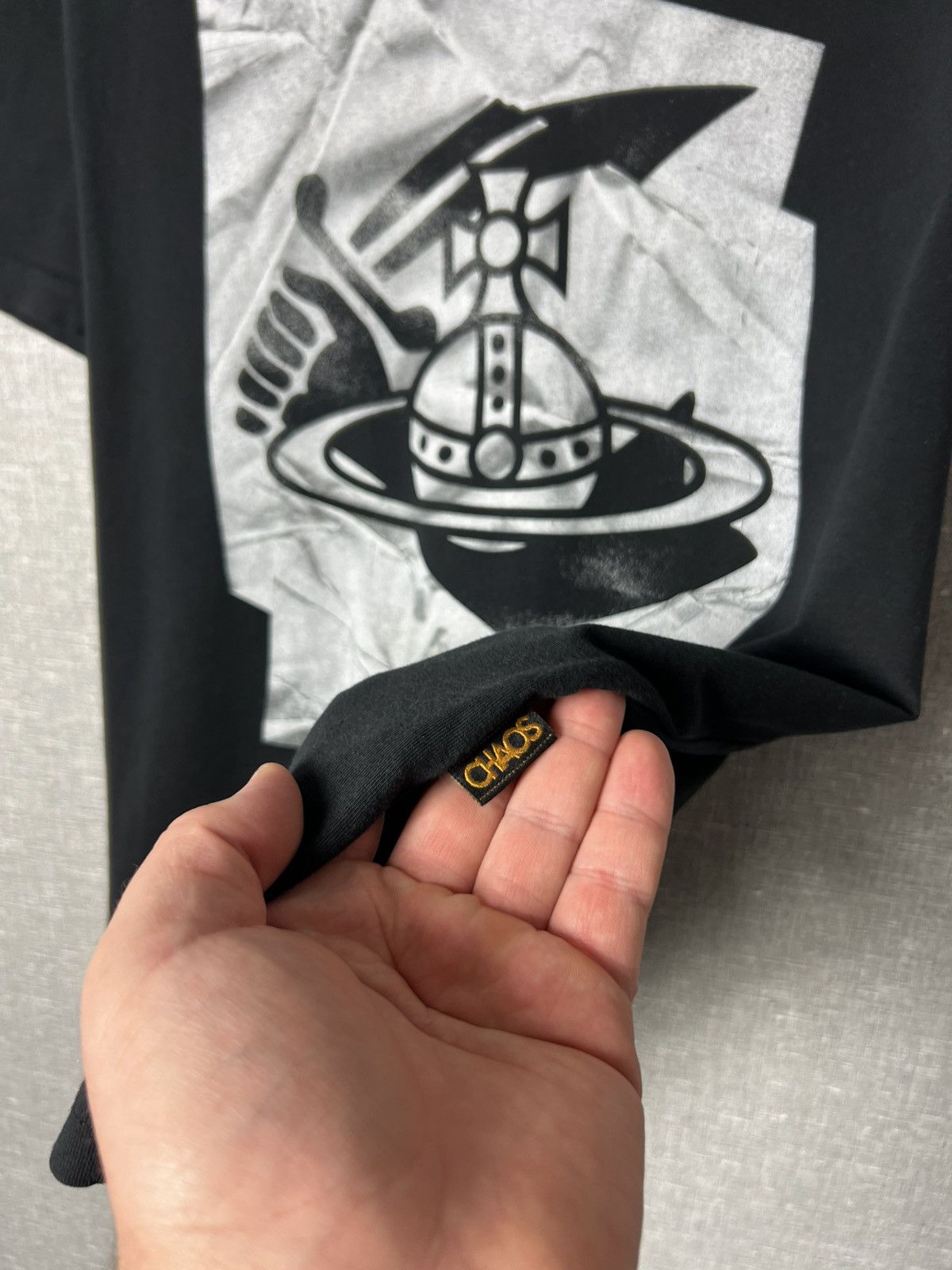 Vivienne Westwood Vivienne Westwood x Anglomania CHAOS Big Logo Orb Tee Size L Size US L / EU 52-54 / 3 - 8 Thumbnail