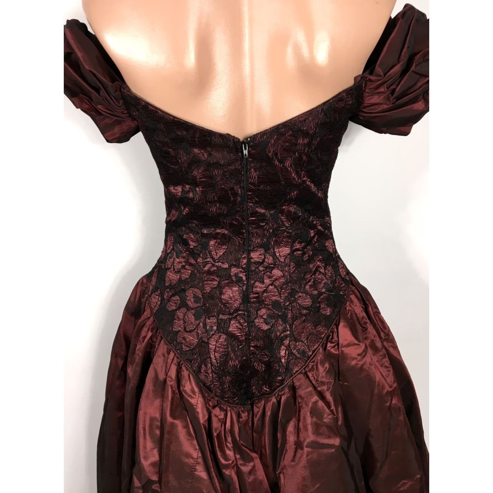 Vintage VINTAGE Deja Vu Prom Dress maroon lace off shoulder 80s ball gown sz 4 Womens Size S / US 4 / IT 40 - 6 Thumbnail